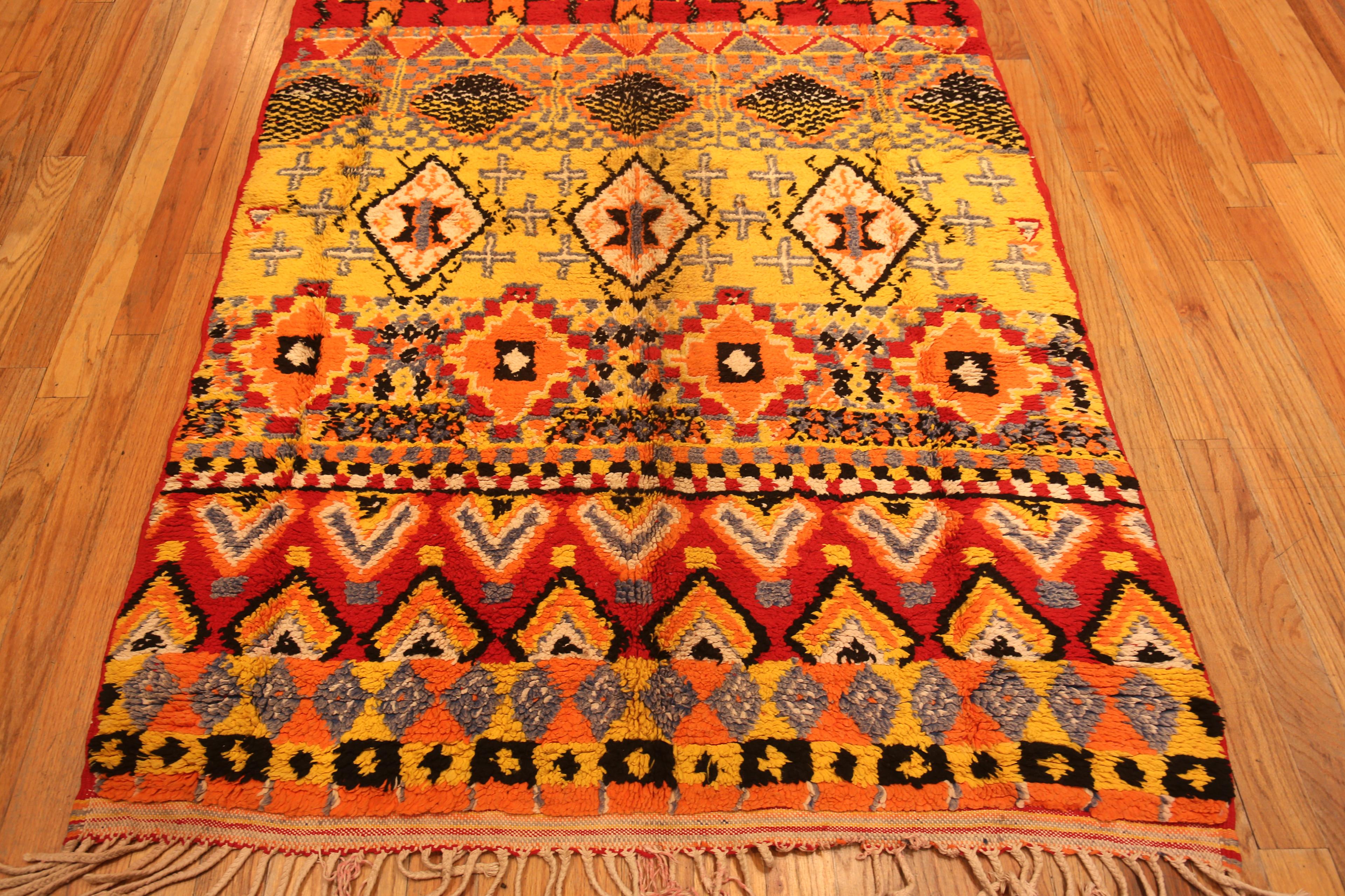 20th Century Nazmiyal Collection Vintage Moroccan Gallery Size Rug 4'9