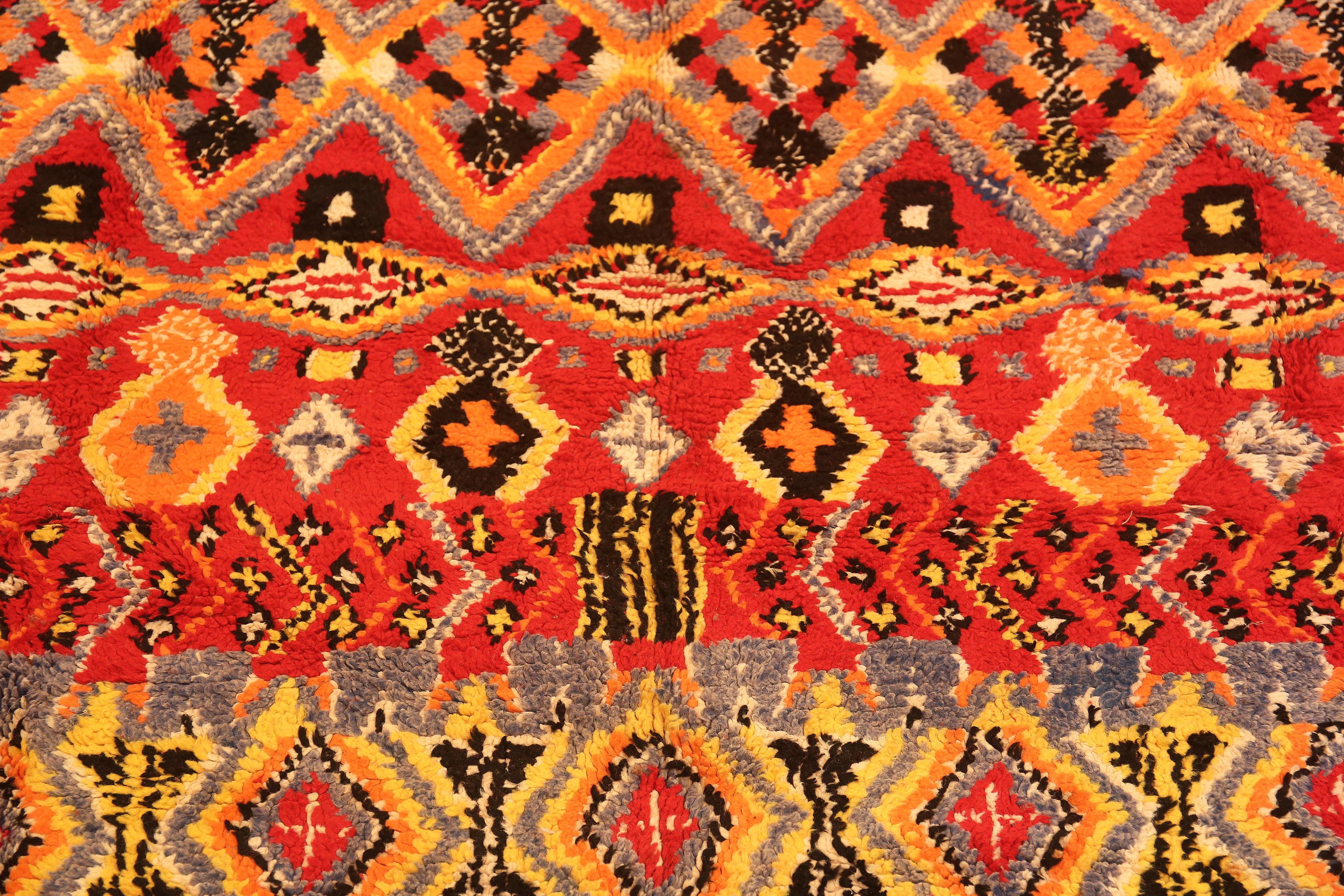 Nazmiyal Collection Vintage Moroccan Gallery Size Rug 4'9