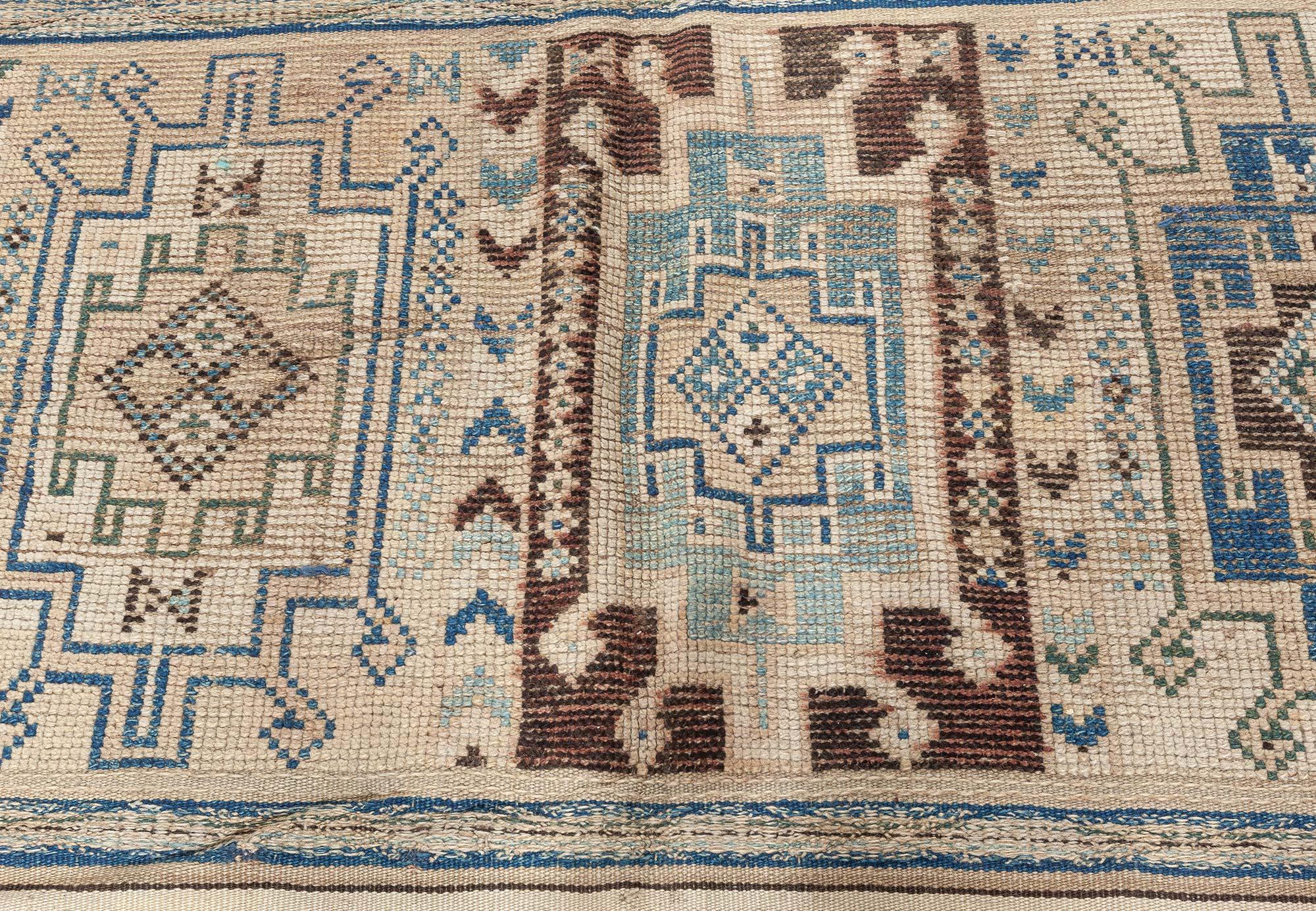 Vintage Moroccan geometric green handmade wool Kilim rug
Size: 5'1