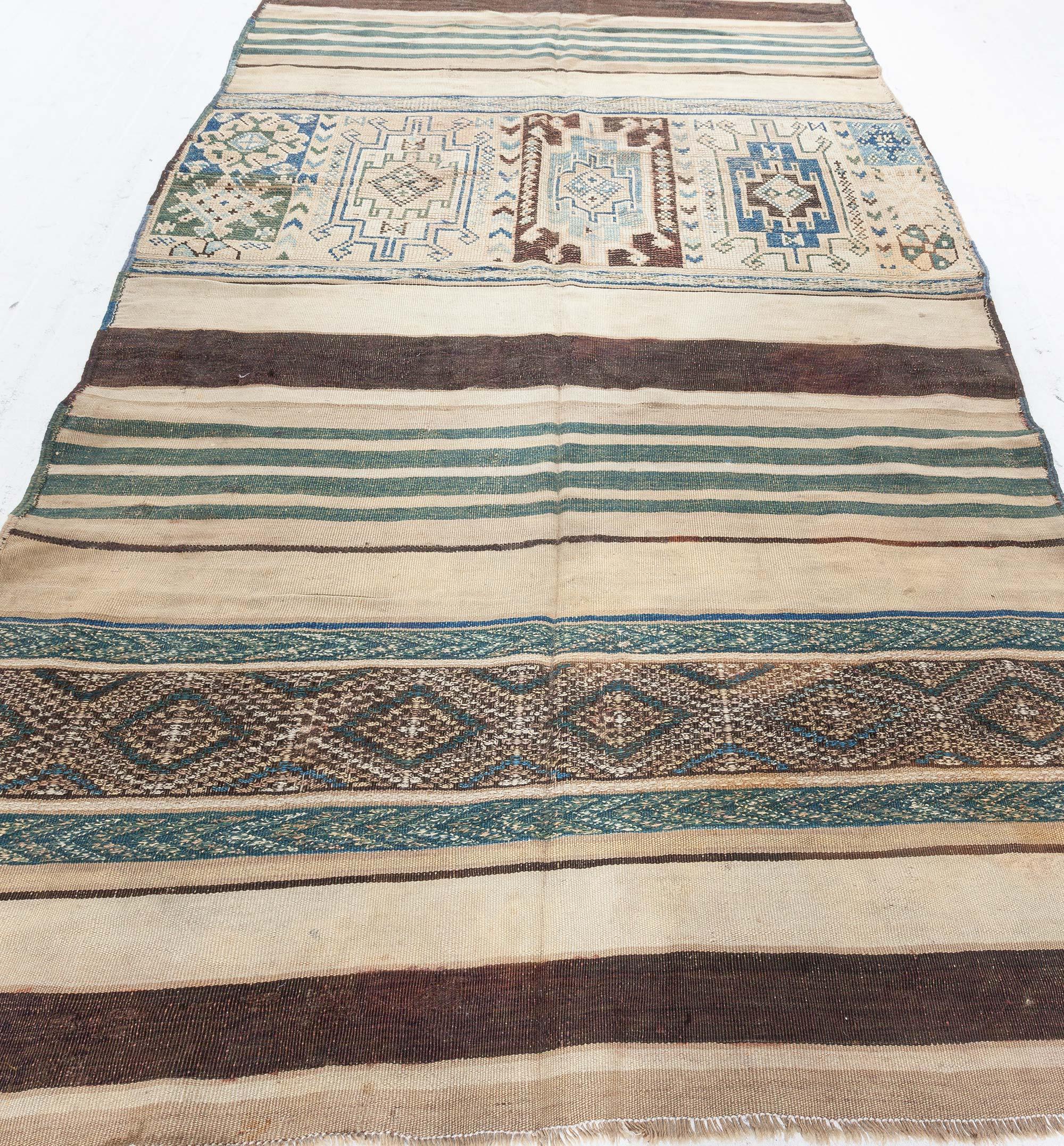 Vintage Marokkanischer Geometrischer Grüner Kilim-Teppich im Zustand „Gut“ im Angebot in New York, NY