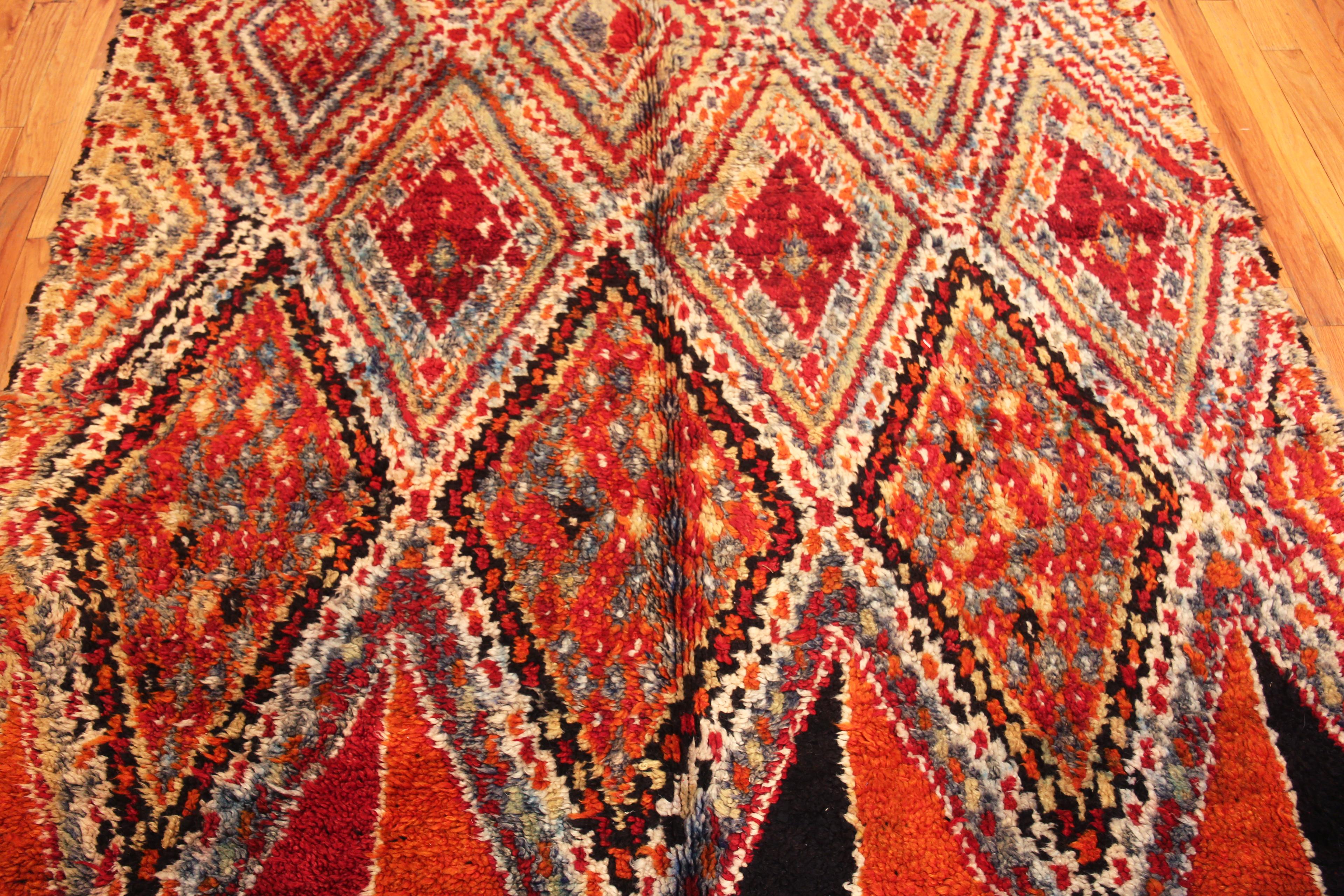 Noué à la main Tapis tribal géométrique marocain vintage 6'9