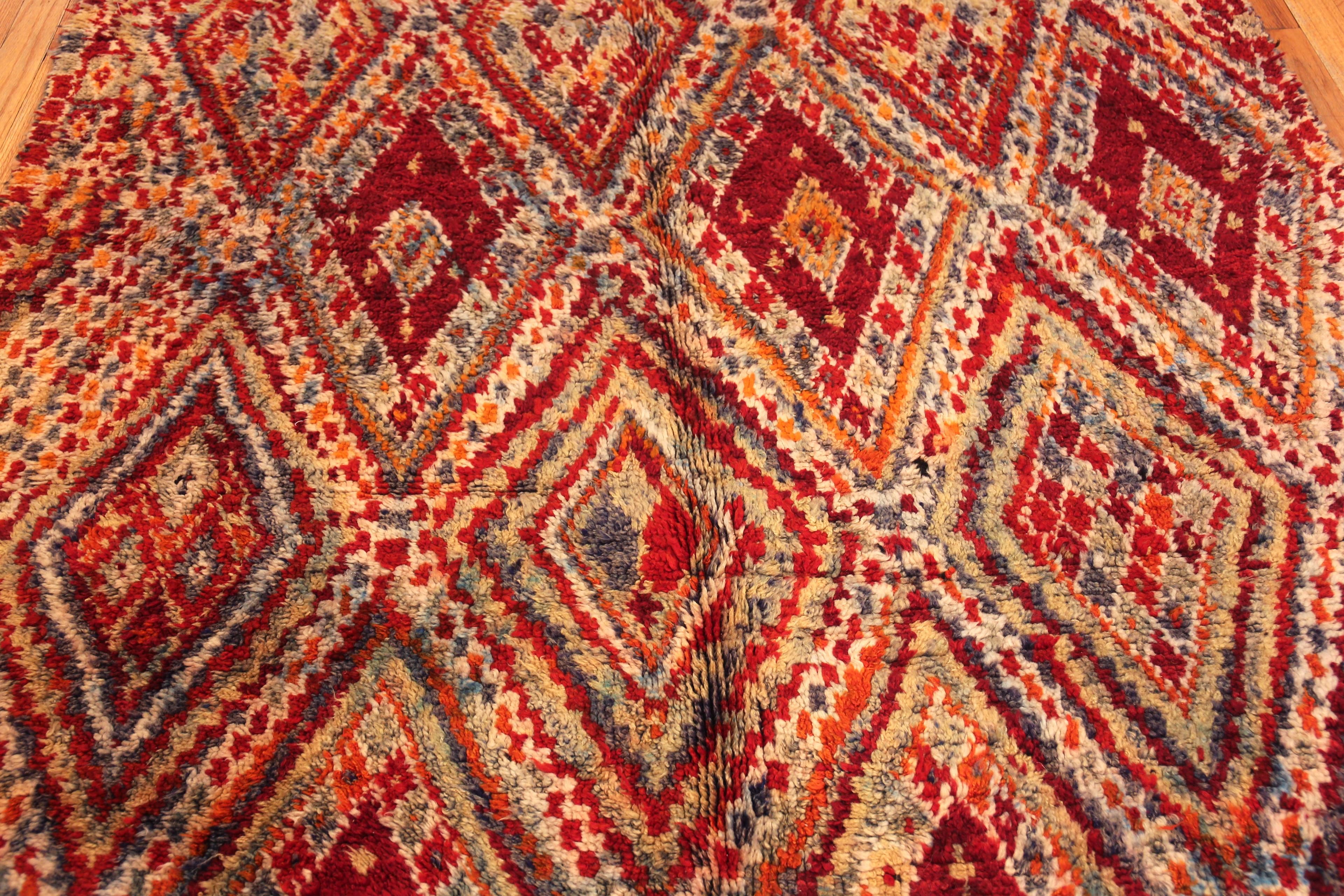 Tapis tribal géométrique marocain vintage 6'9