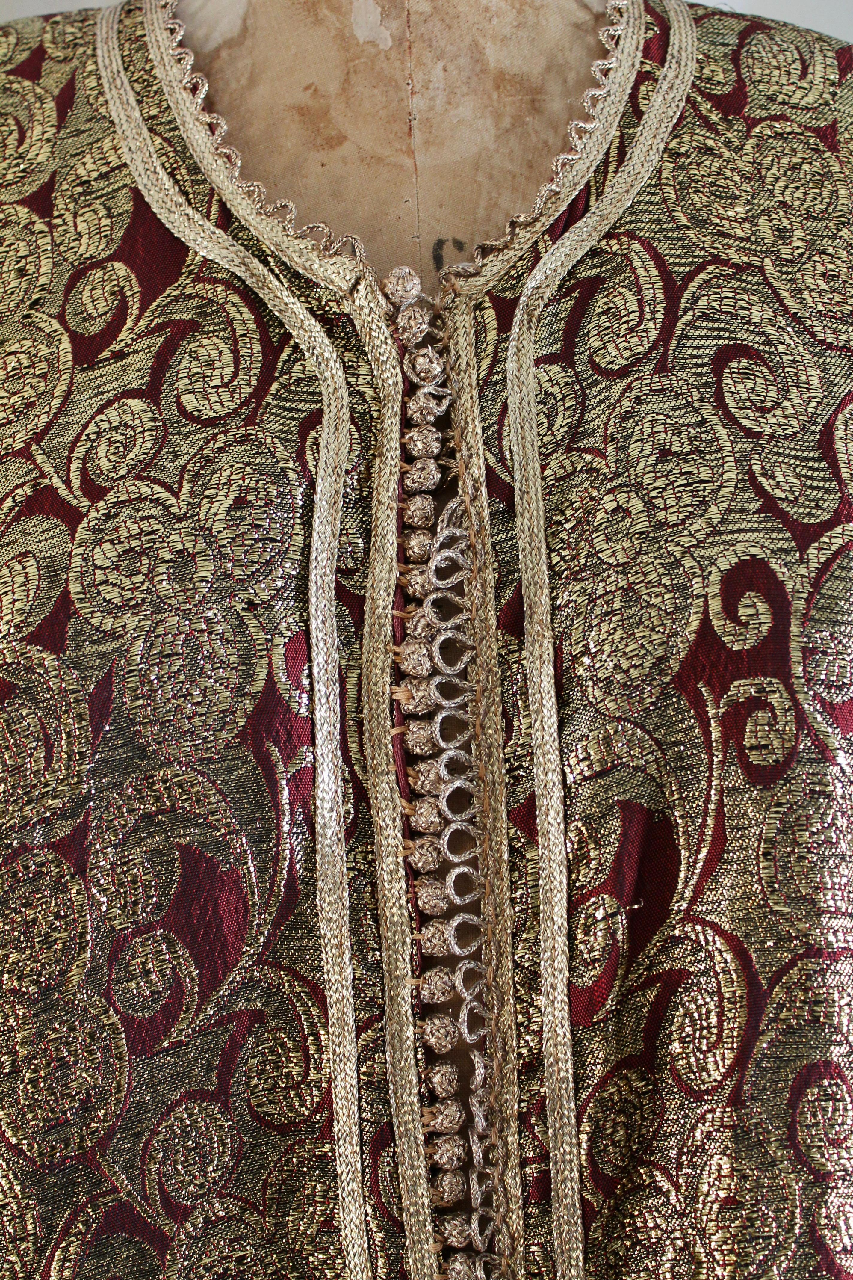 Caftan Marocain Vintage en Lame d'Or en vente 6