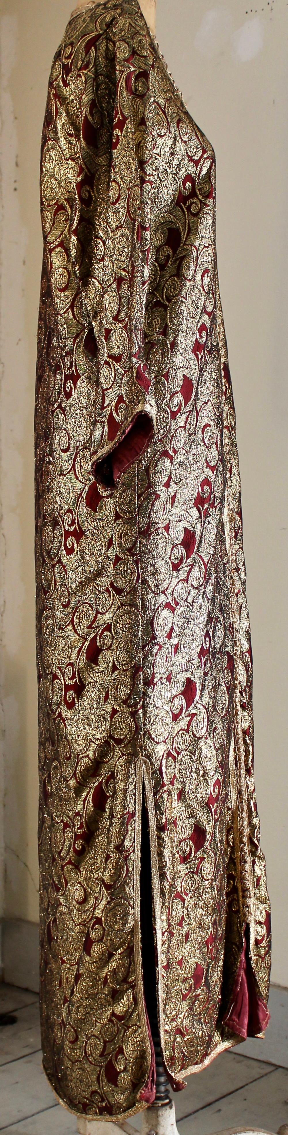 Caftan Marocain Vintage en Lame d'Or Bon état - En vente à Sharon, CT