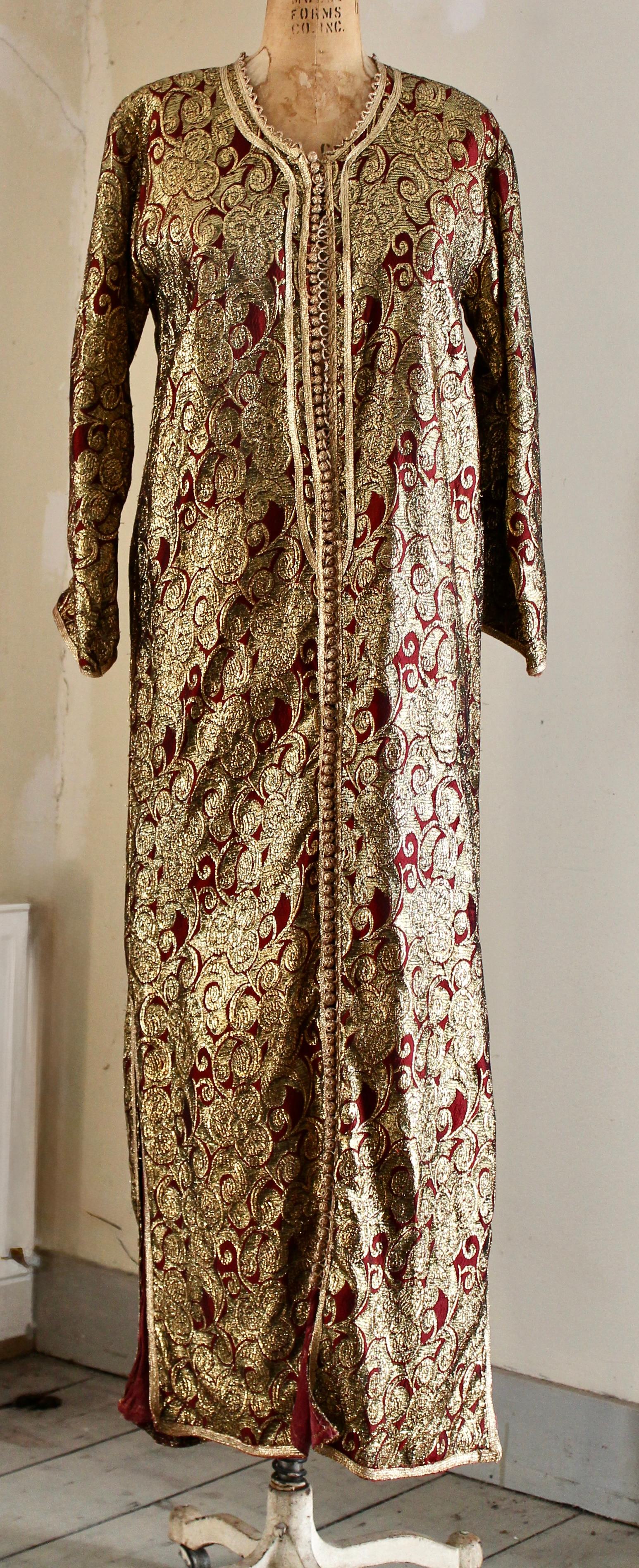 Caftan Marocain Vintage en Lame d'Or Pour femmes en vente