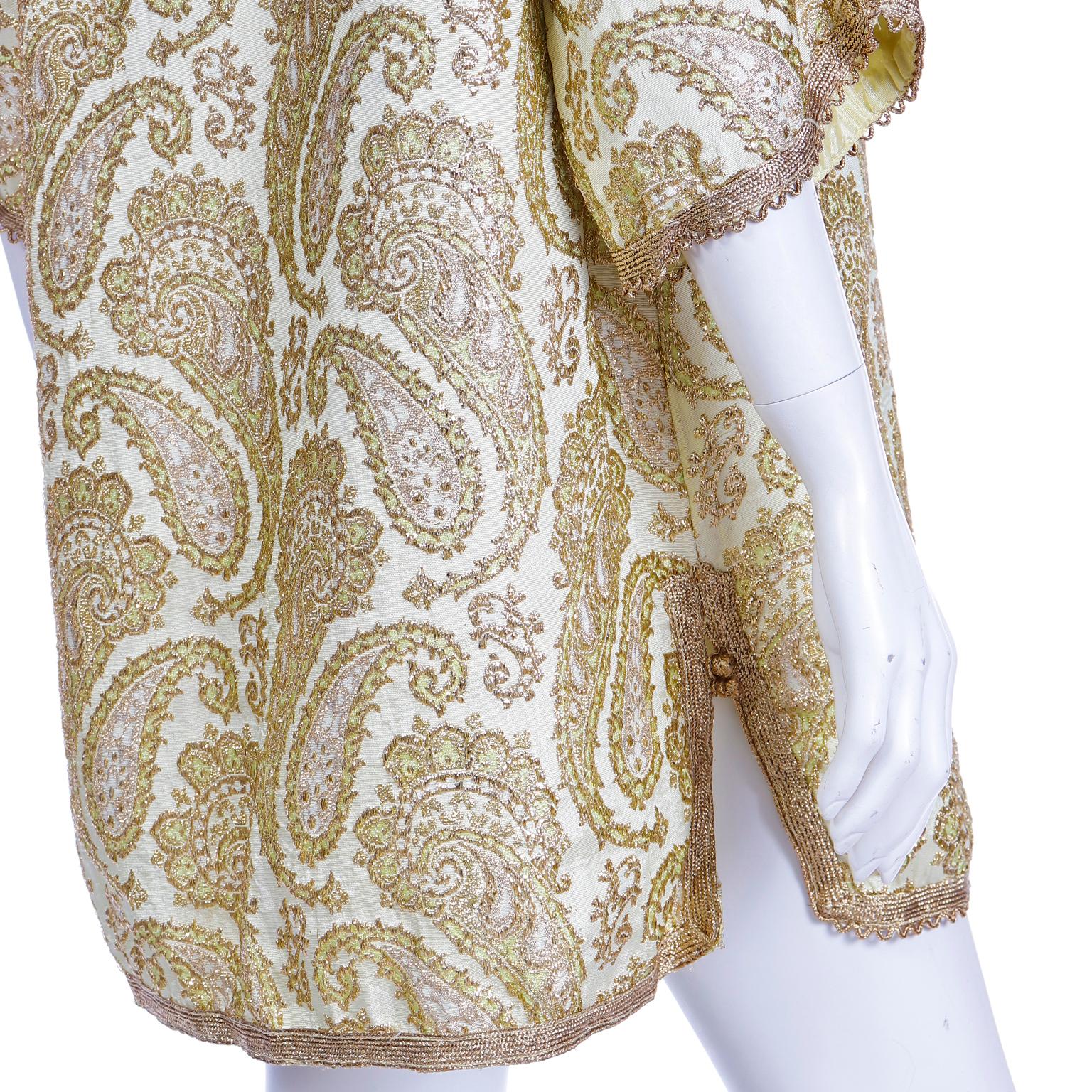 Vintage Moroccan Gold Metallic Paisley Short Caftan For Sale 4