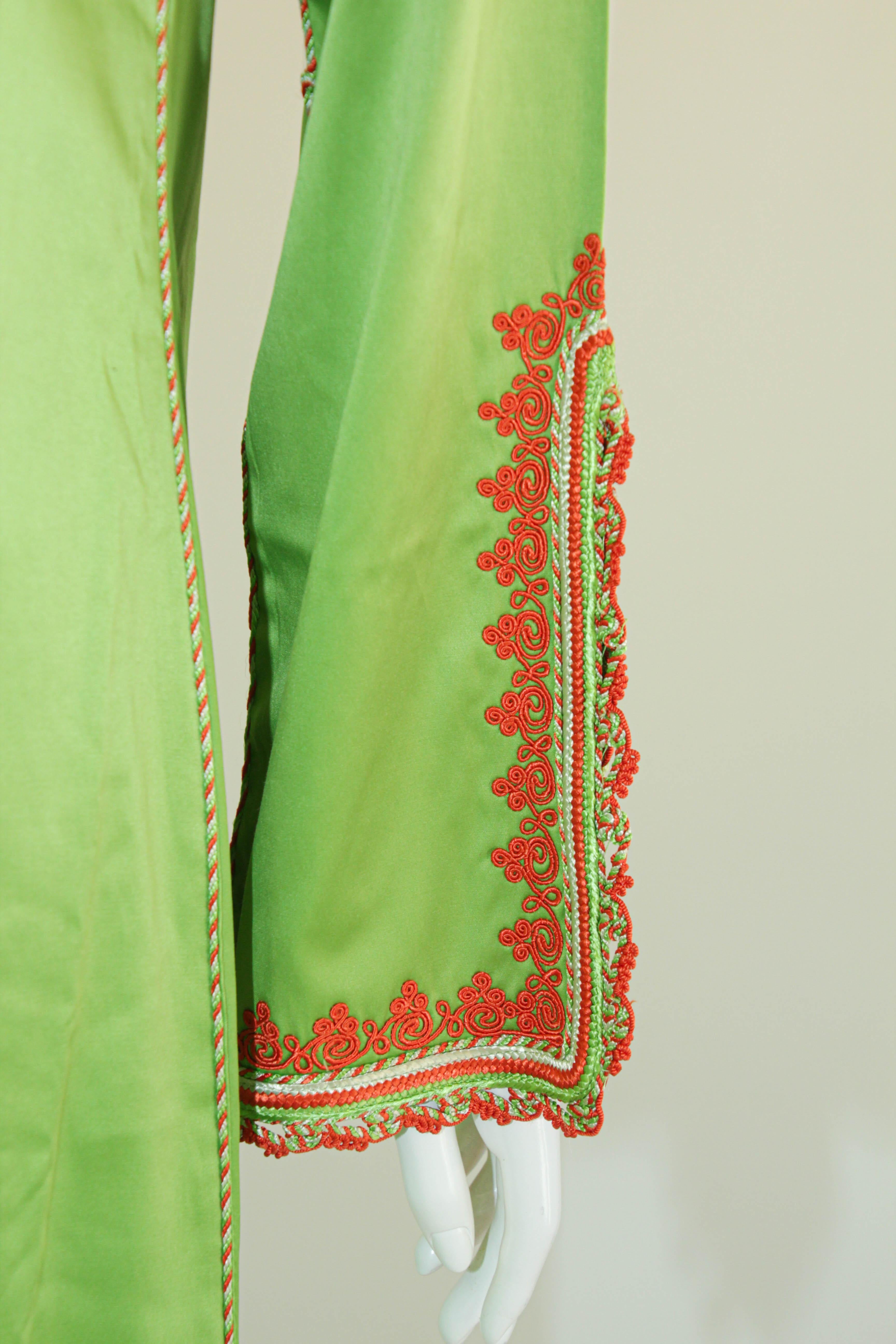 Vintage Moroccan Green Kaftan with Orange Embroideries For Sale 5
