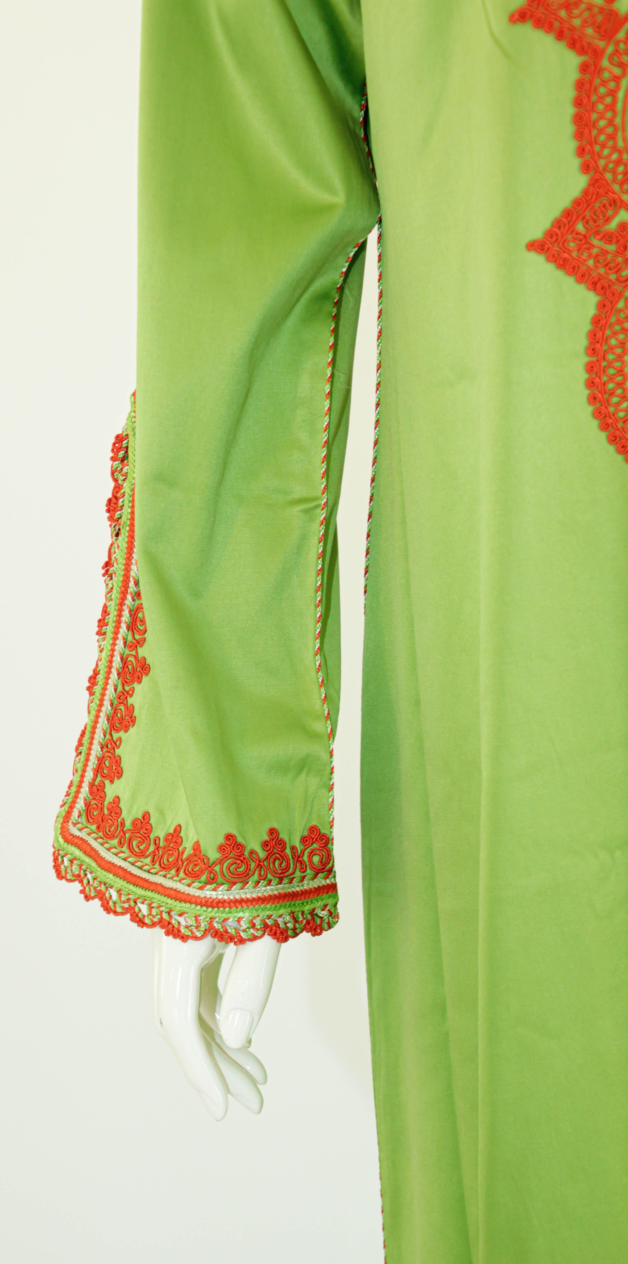 Women's Vintage Moroccan Green Kaftan with Orange Embroideries For Sale