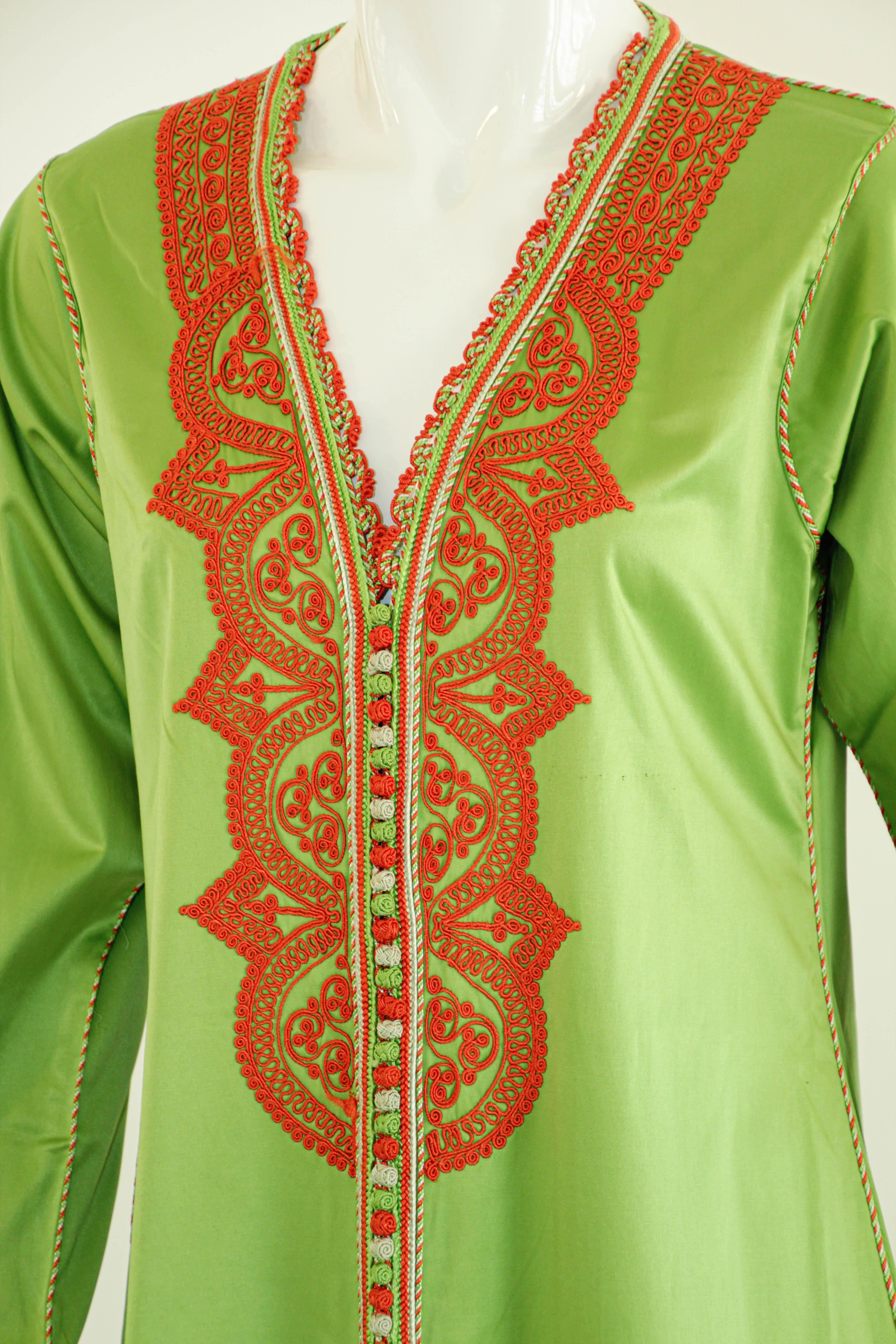 Vintage Moroccan Green Kaftan with Orange Embroideries For Sale 3