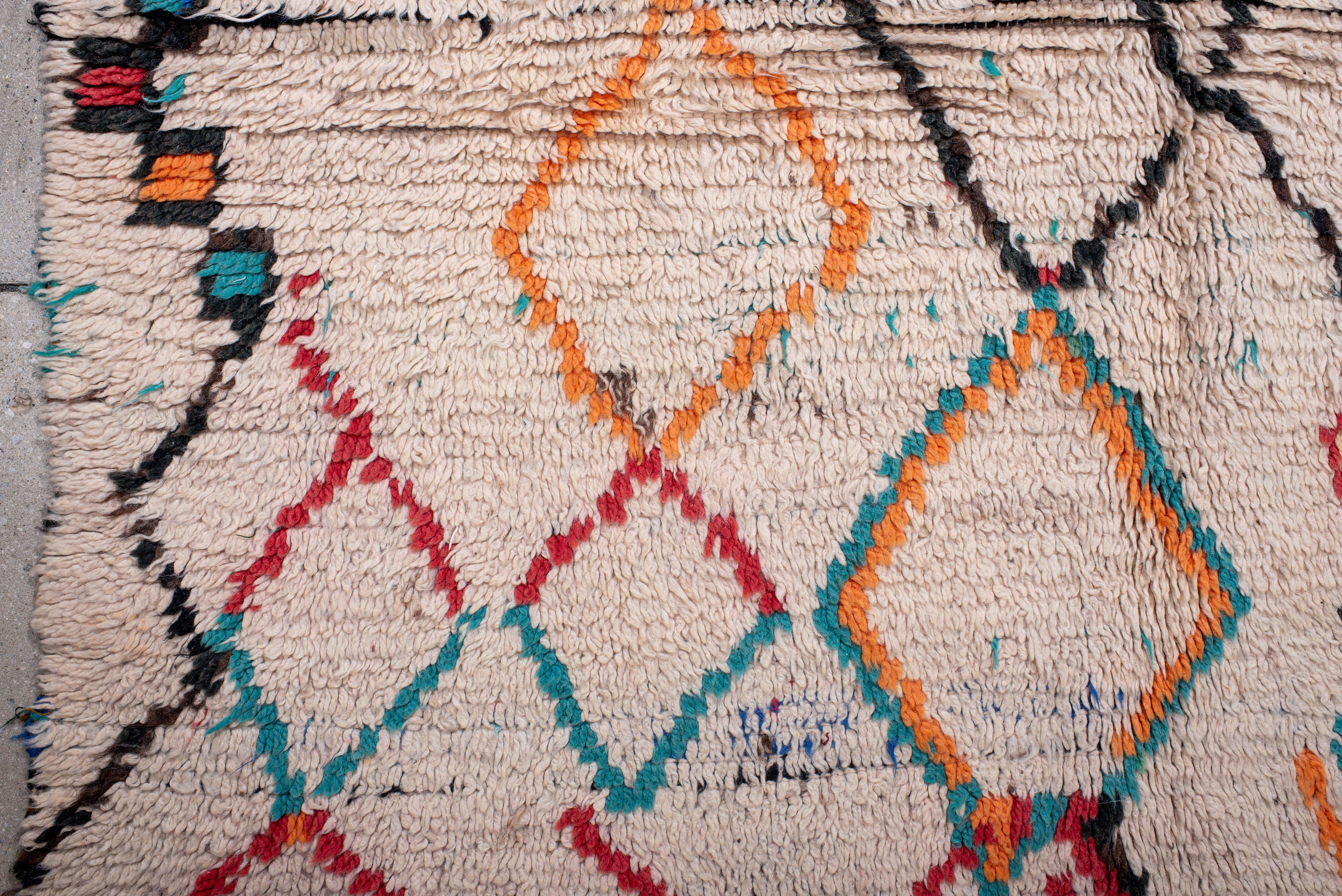 20th Century Vintage Moroccan Hand-Knotted Beni Ourain Rug Diamond Lattice Pattern For Sale