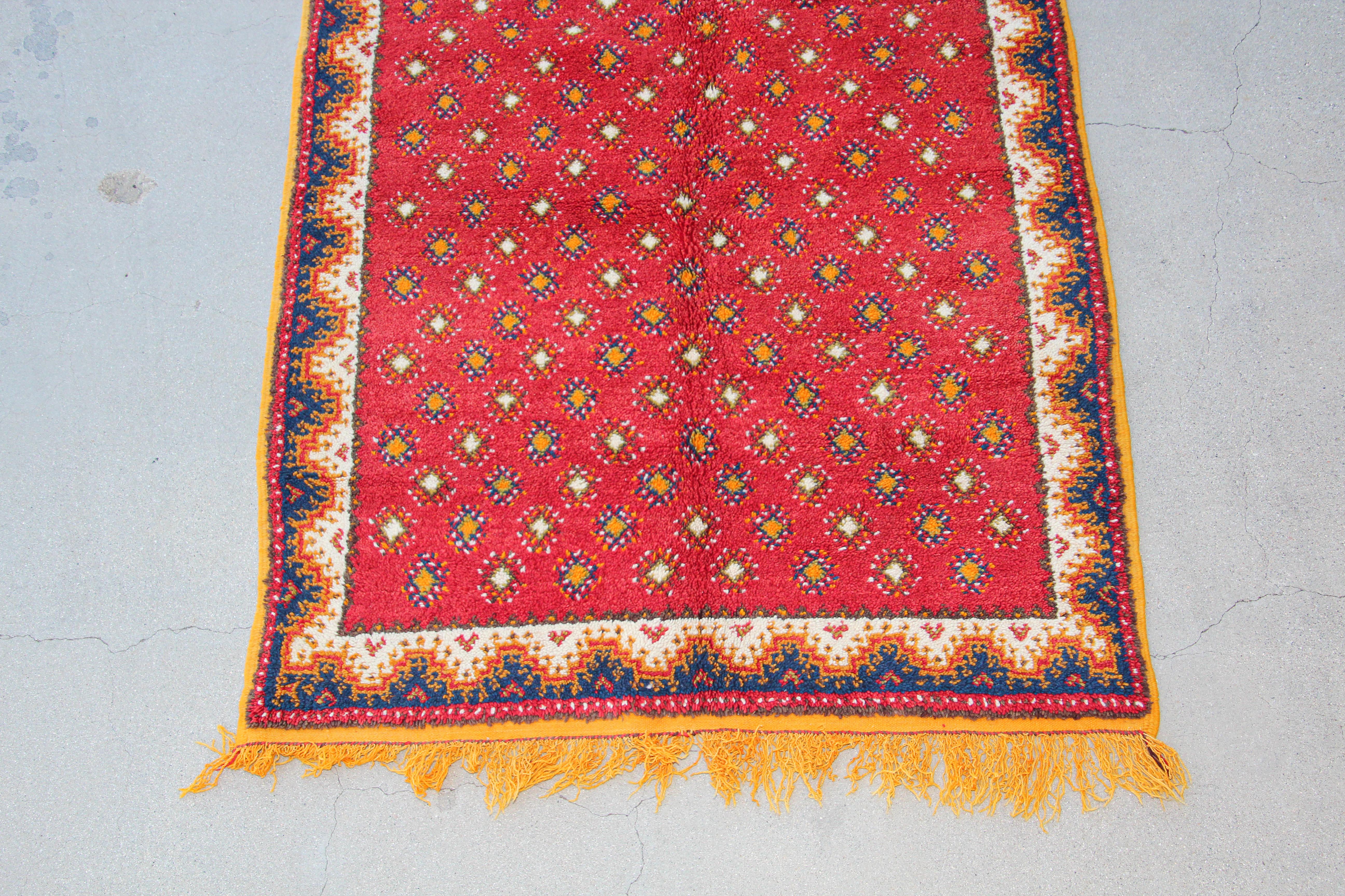 1960s Vintage Moroccan Hand-Woven Berber Carpet For Sale 2