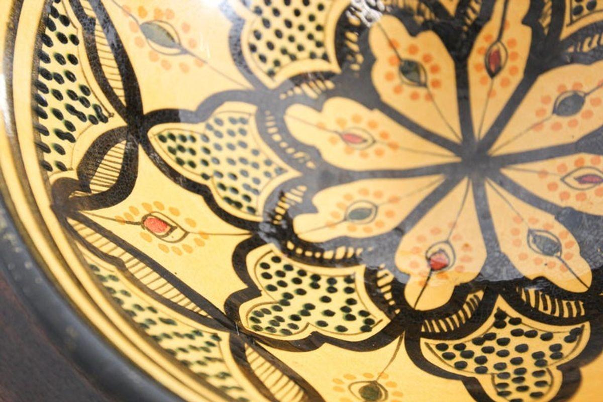 Marokkanische handgefertigte gelbe Schale aus Keramik im Angebot 11