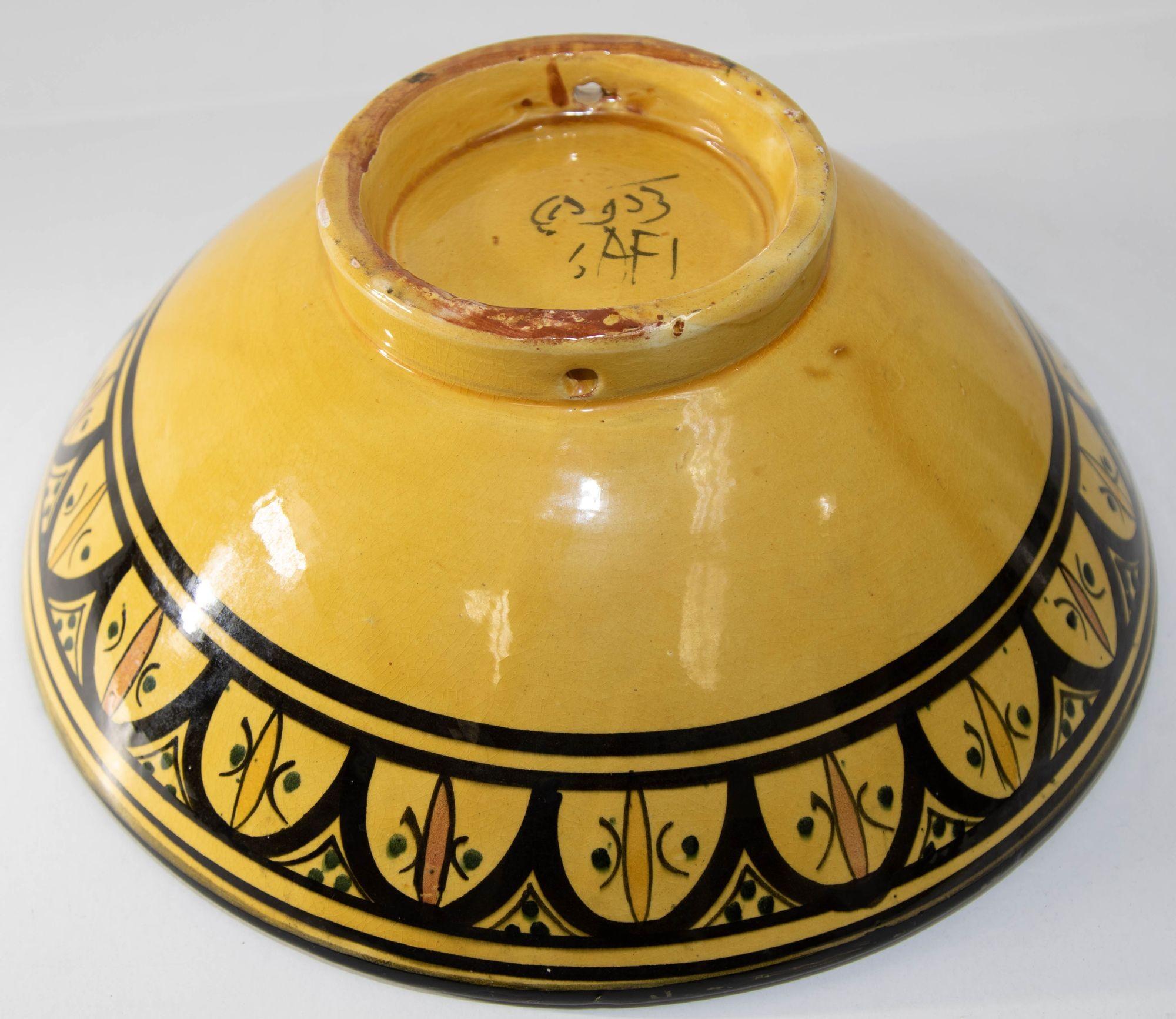 Vintage Moroccan Handcrafted Ceramic Yellow Bowl In Good Condition For Sale In North Hollywood, CA