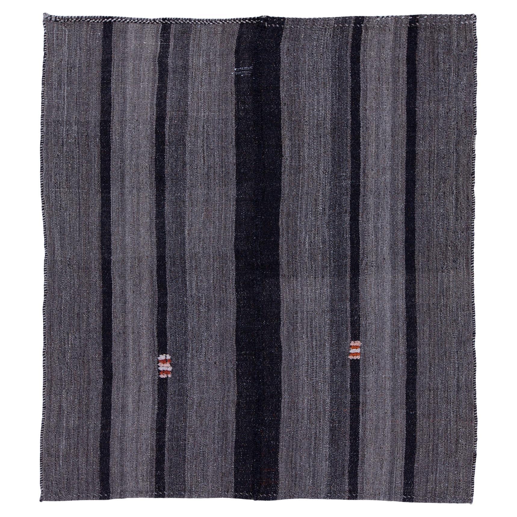 Vintage Moroccan Handmade Wool Rug – 1980s, Beautiful Grey Tones, 173 x 195 cm For Sale