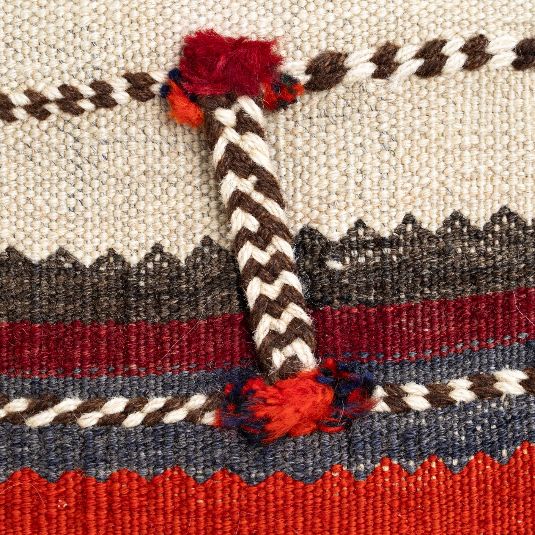 Vintage Moroccan Handmade Wool Rug – 1980s For Sale 1
