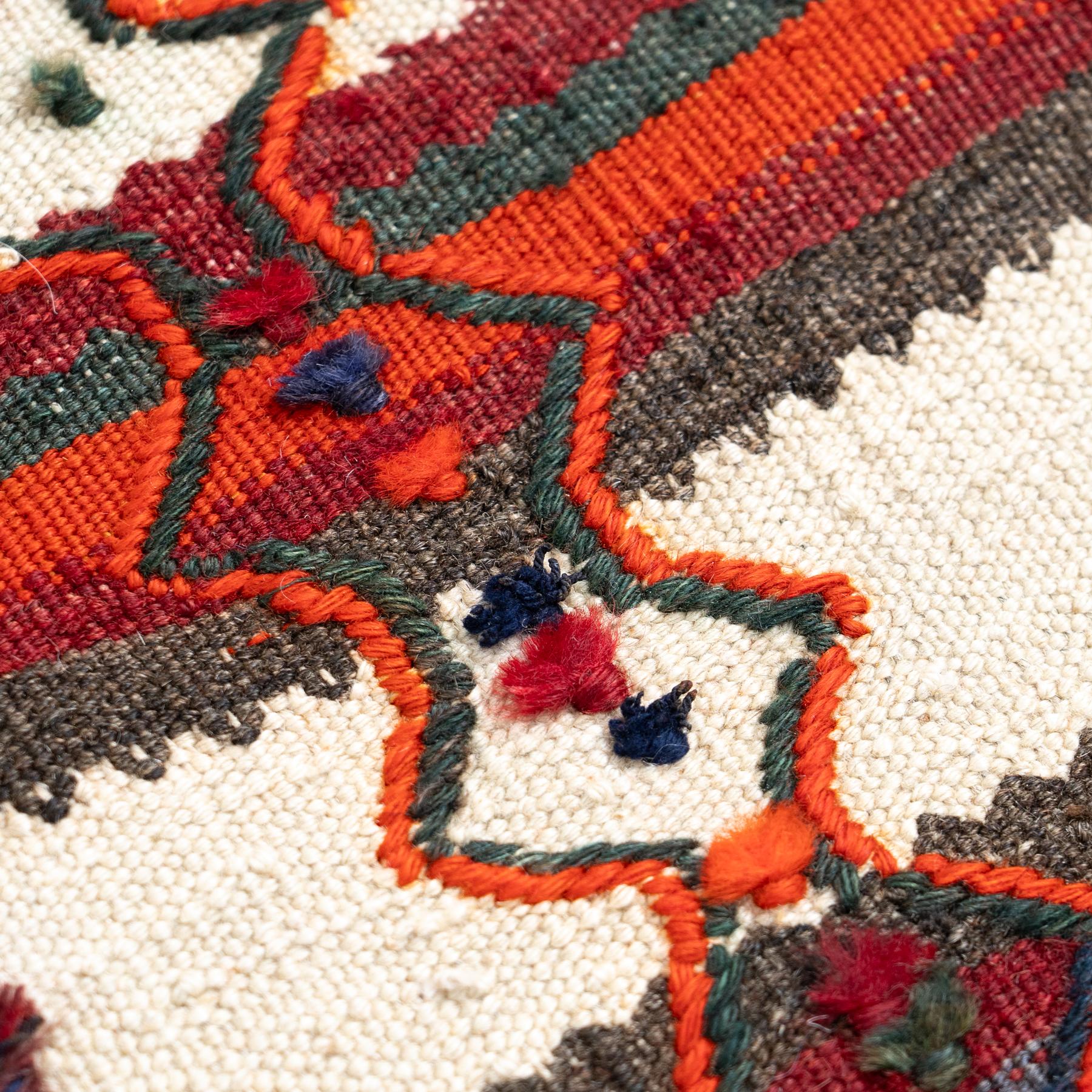 Vintage Moroccan Handmade Wool Rug – 1980s For Sale 2