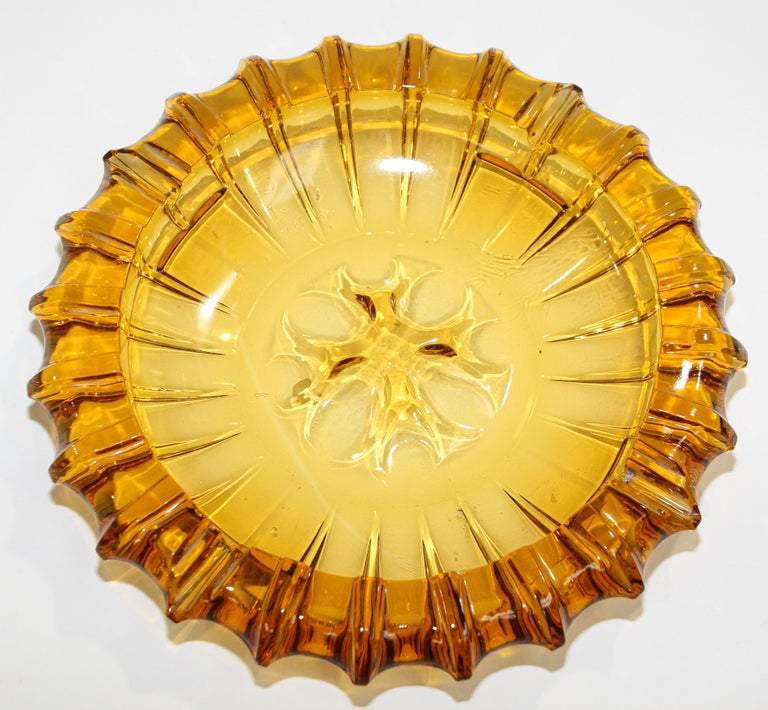 20th Century Vintage Moroccan Hazel Atlas Round Amber Glass Cigar Ashtray For Sale