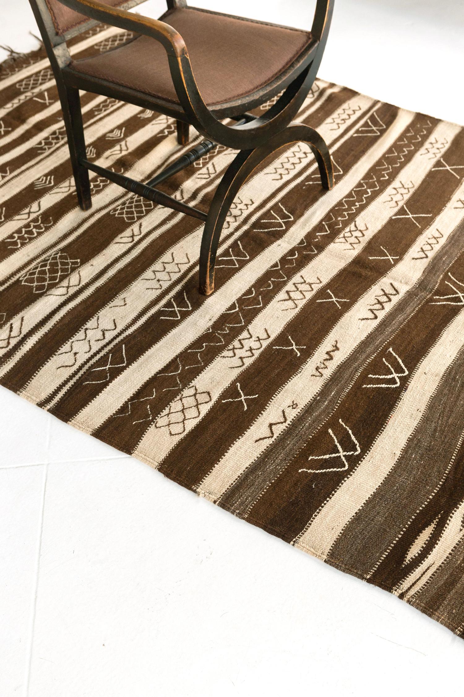 Marocain Vieux Kilim marocain de la tribu berbère du Haut Atlas en vente