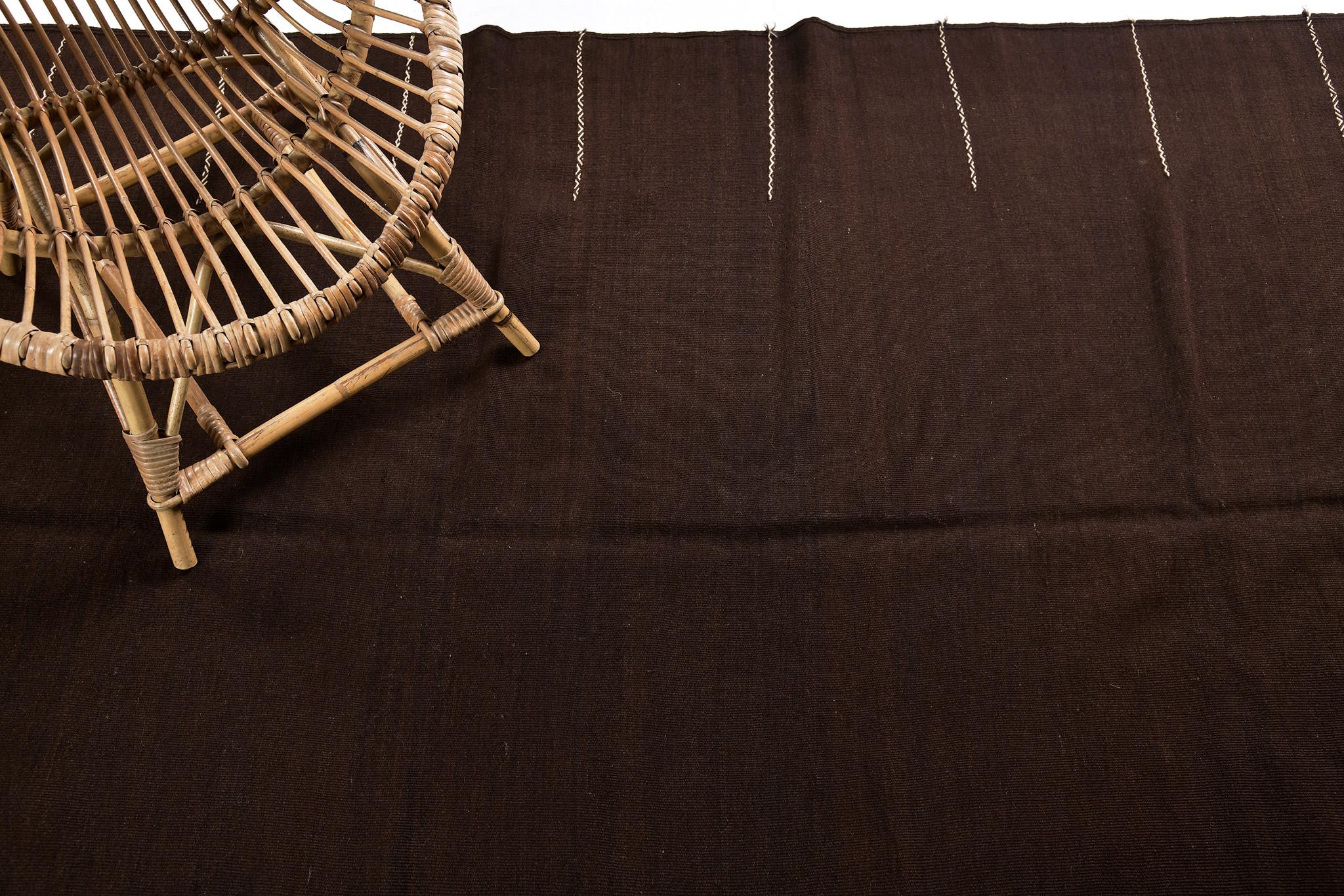 Milieu du XXe siècle Tapis Kilim marocain vintage de la tribu berbère du Haut Atlas en vente
