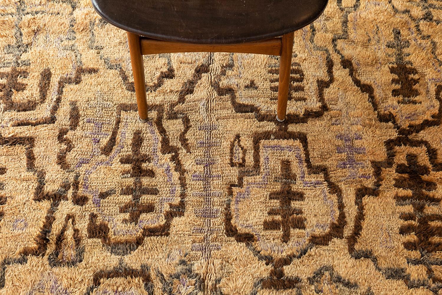 Vintage Moroccan High Atlas Tribe Rug In Good Condition In WEST HOLLYWOOD, CA