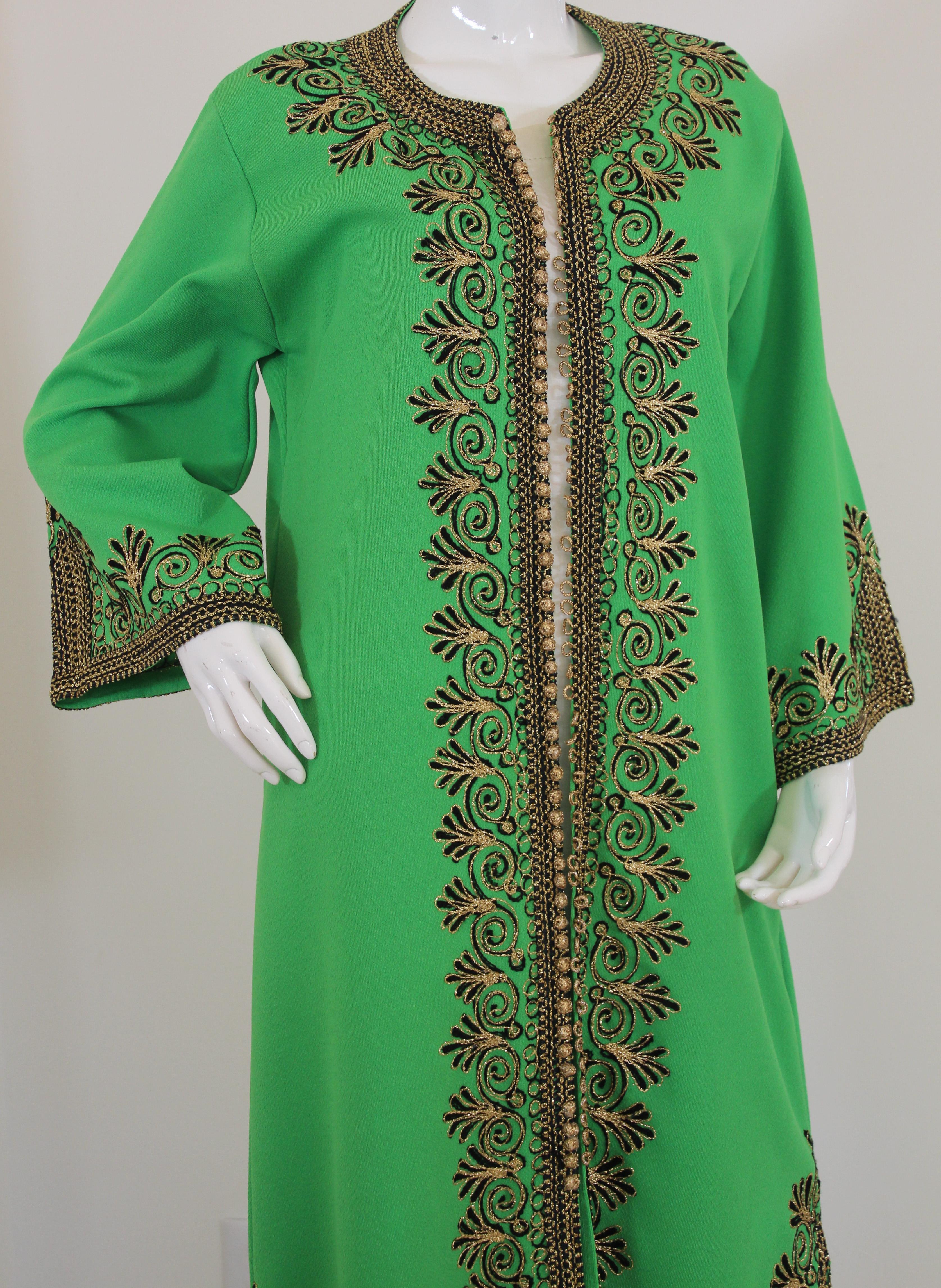 Vintage Moroccan Kaftan Green Maxi Dress circa 1970 Size L For Sale 3