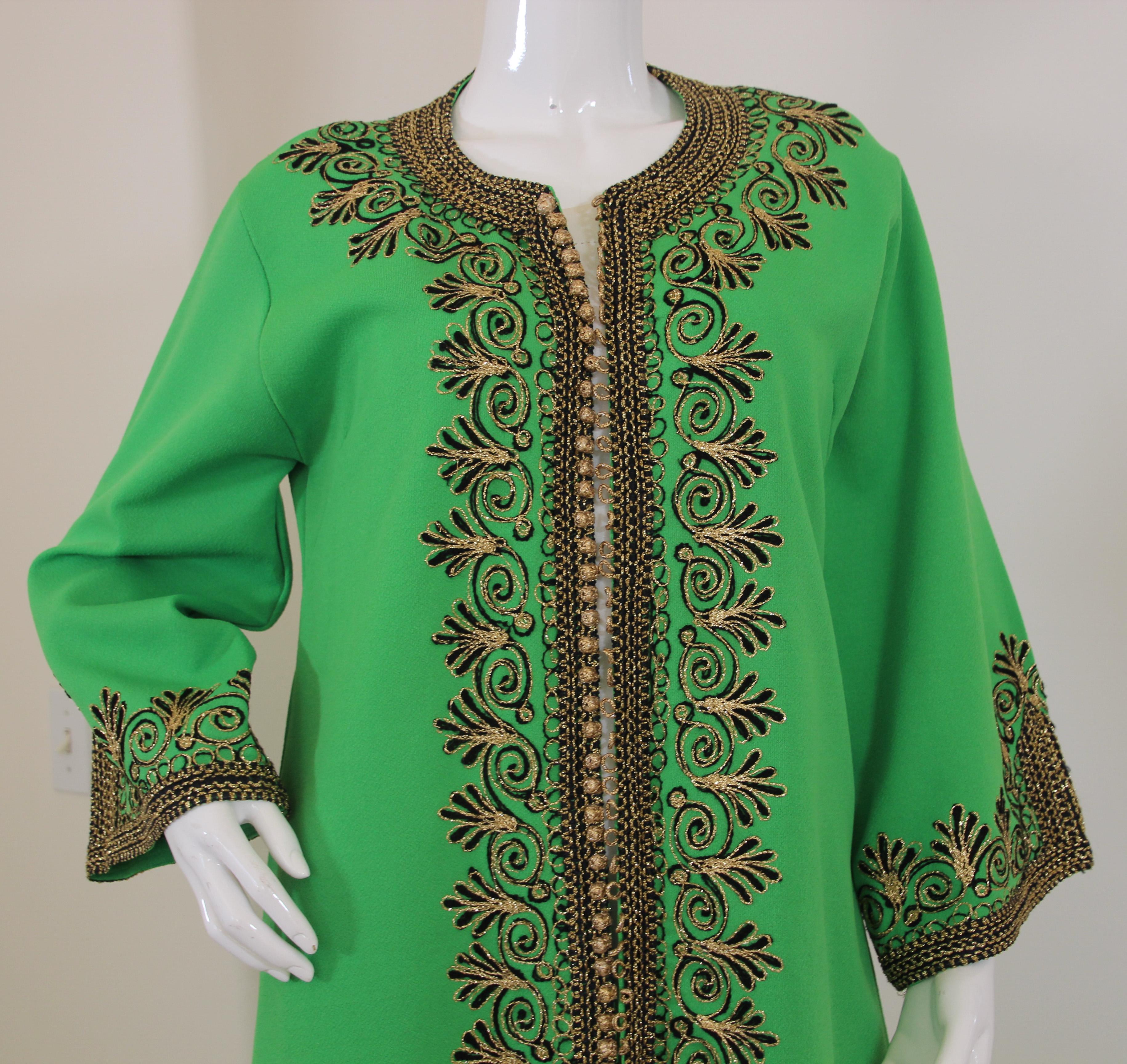 Vintage Moroccan Kaftan Green Maxi Dress circa 1970 Size L For Sale 1