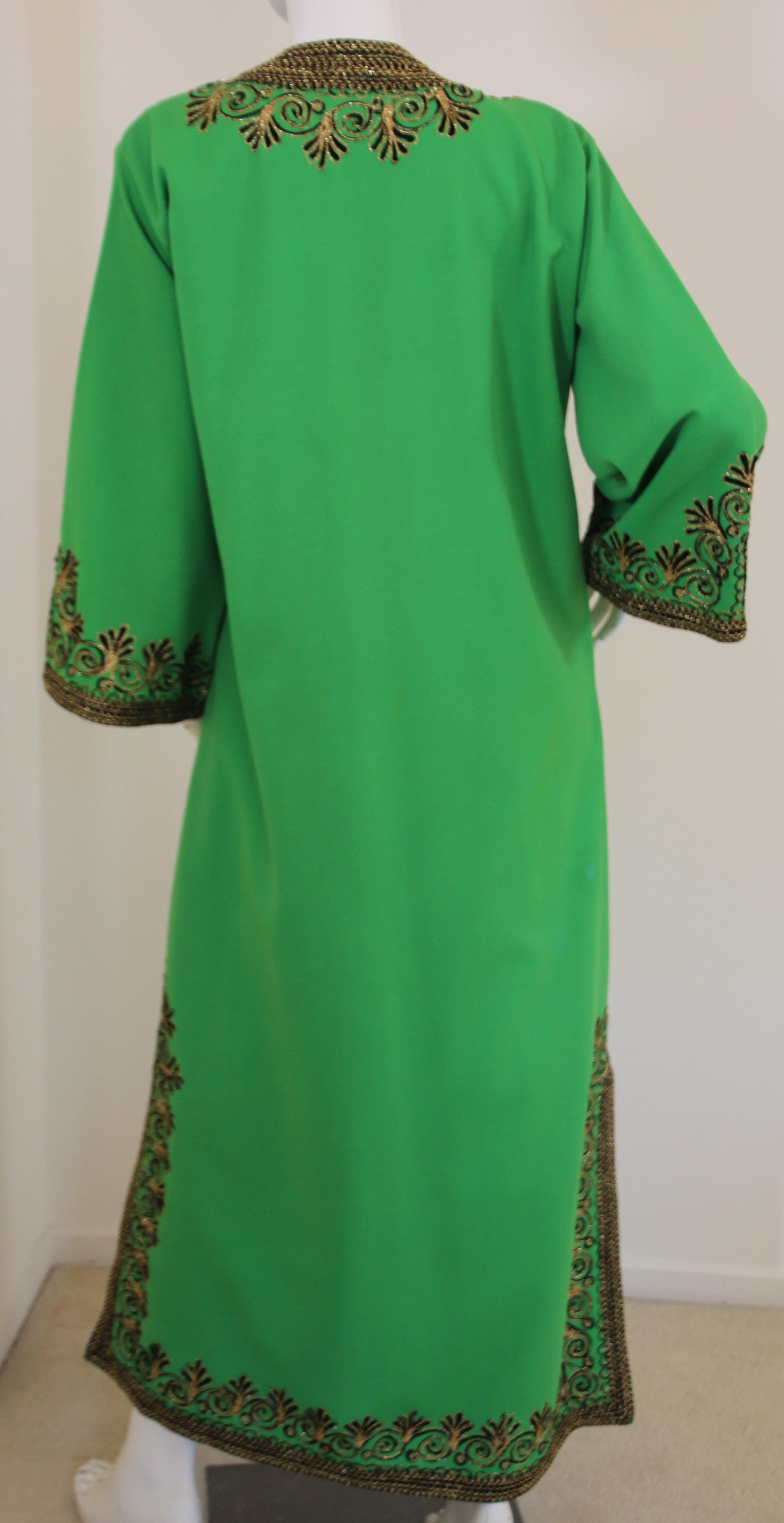 Vintage Moroccan Kaftan Green Maxi Dress circa 1970 Size L For Sale 9