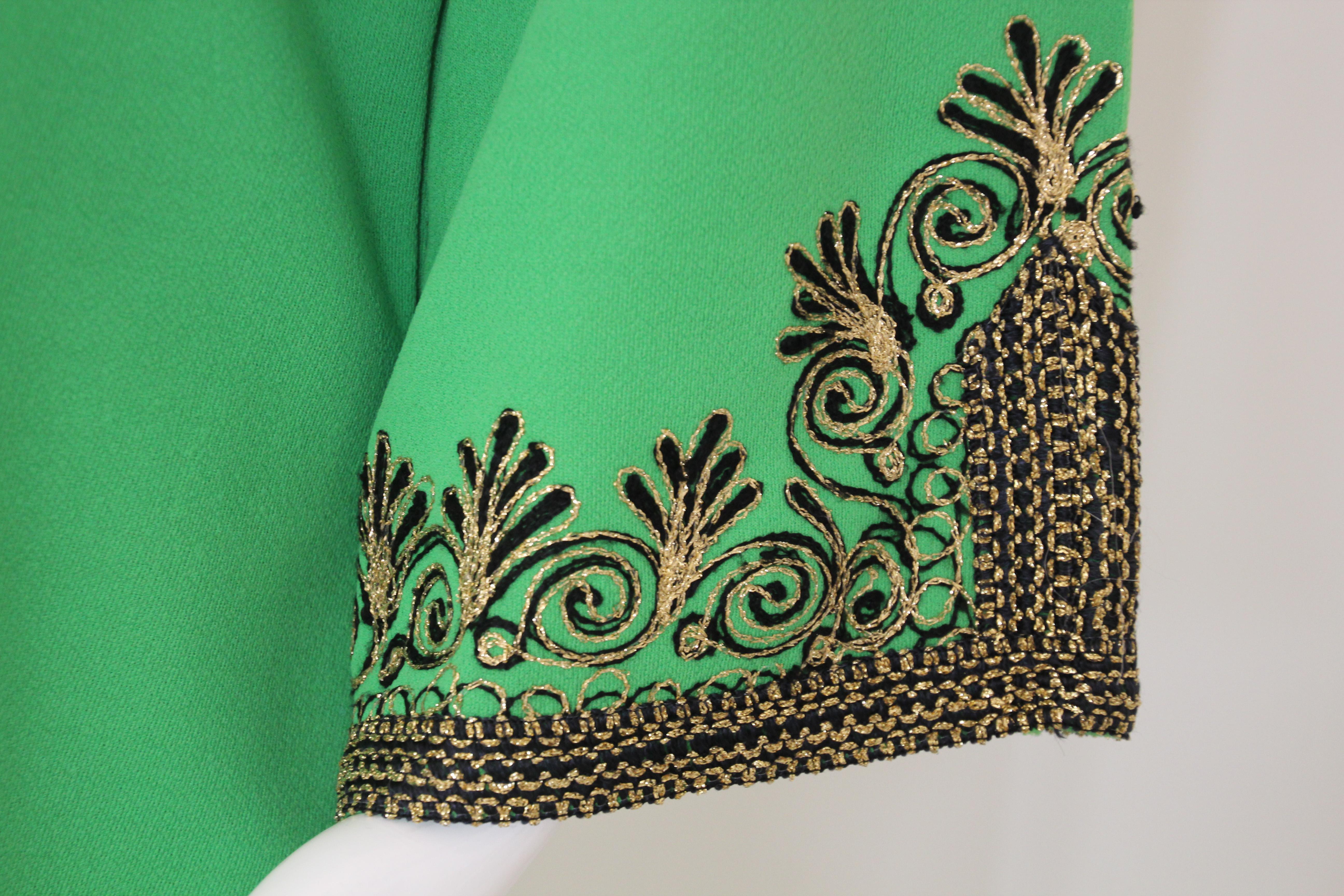 Vintage Moroccan Kaftan Green Maxi Dress circa 1970 Size L In Good Condition For Sale In North Hollywood, CA