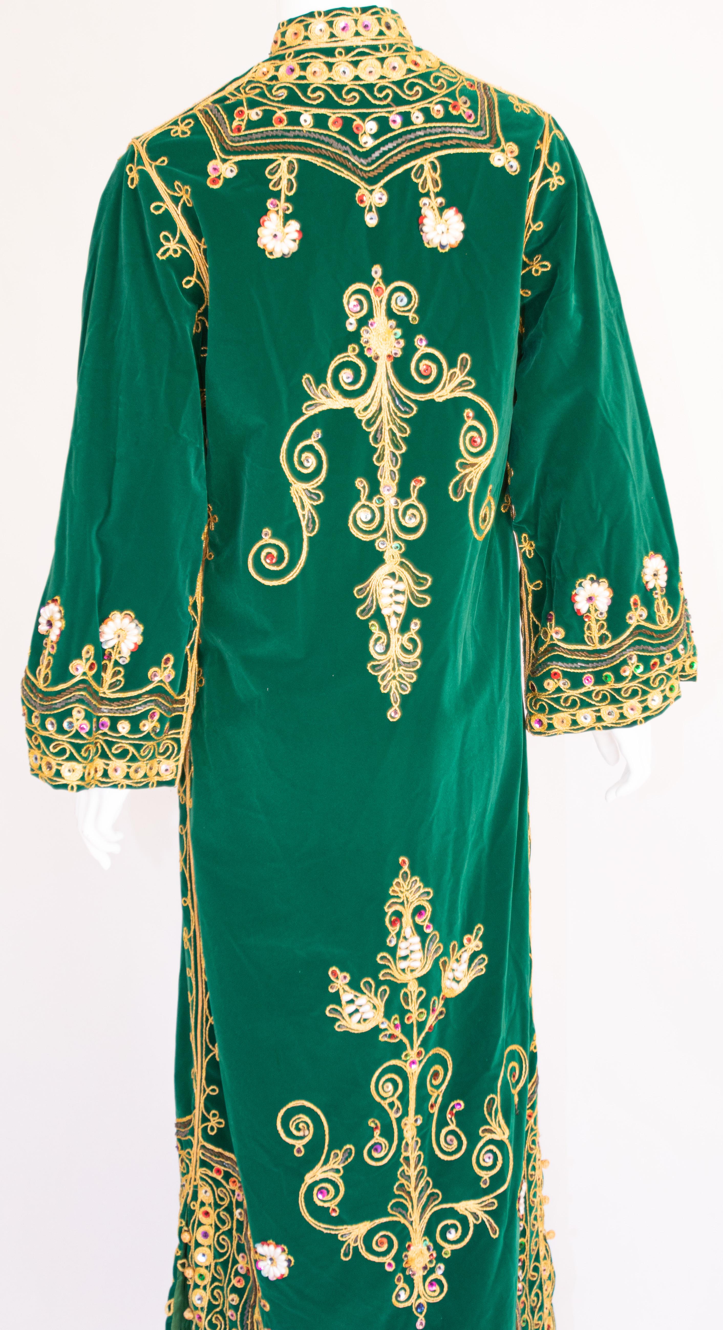 Vintage Moroccan Kaftan Green Velvet Embroidered 1960s 7