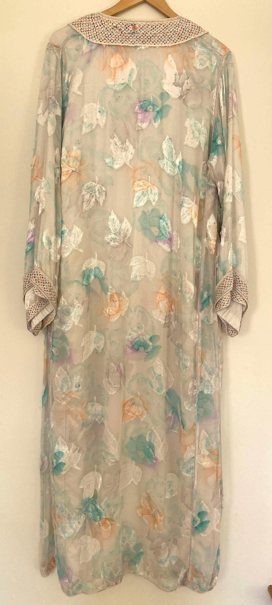 Islamique Caftan marocain vintage en tissu cachemire à fleurs turquoise et or en vente