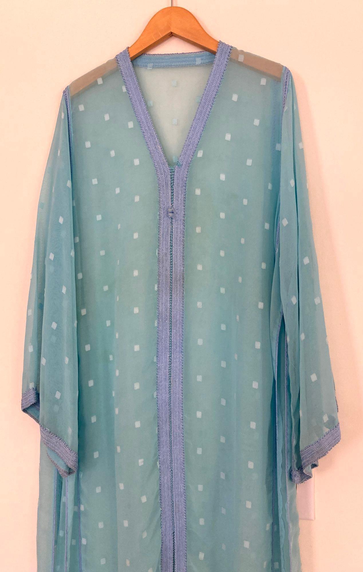 Vintage Moroccan Kaftan in Turquoise Cheer Fabric For Sale 2