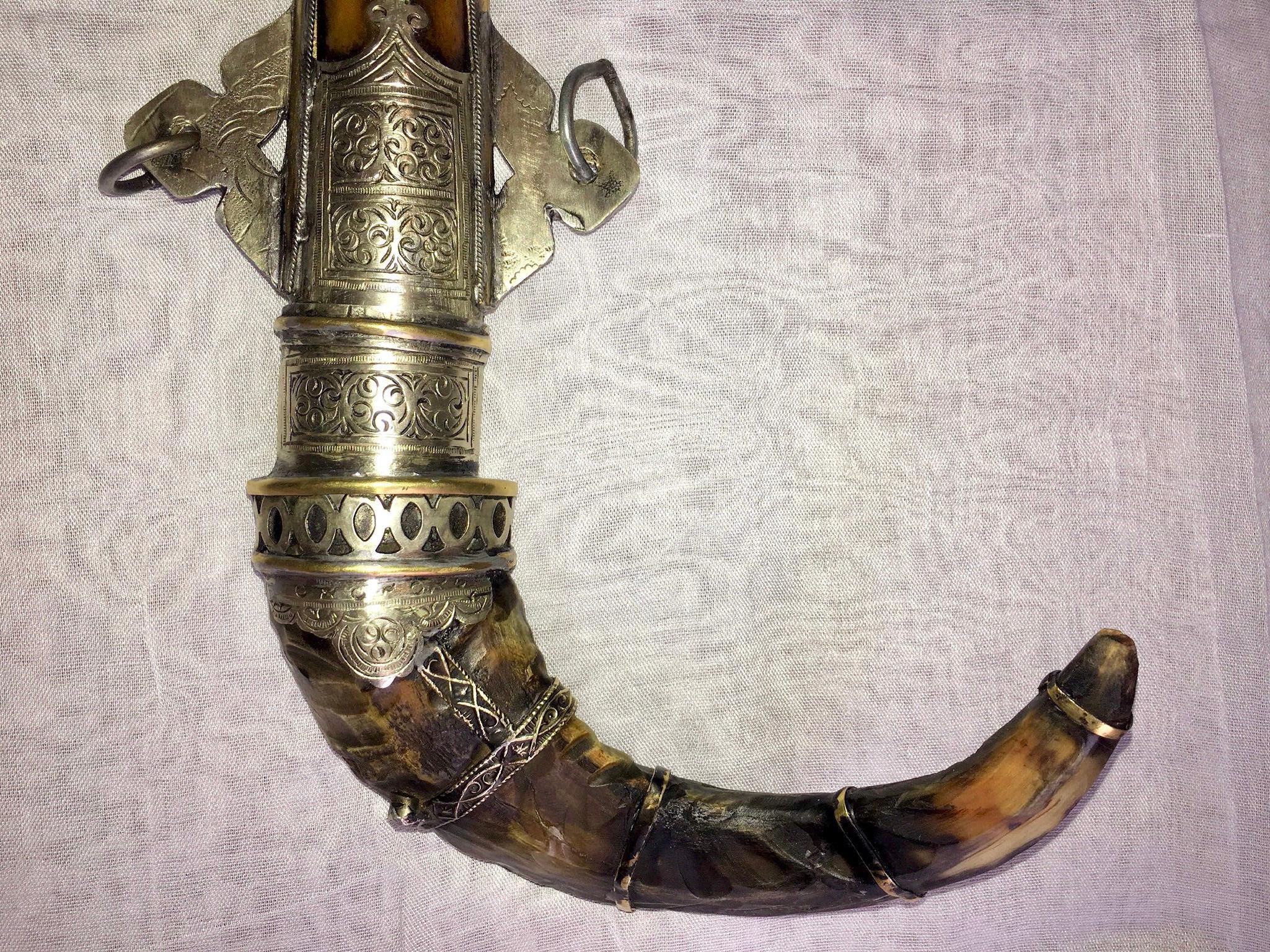 Repoussé Vintage Moroccan Khanjar Dagger Knife Curved Blade Weapon Bone, Horn, Silver For Sale