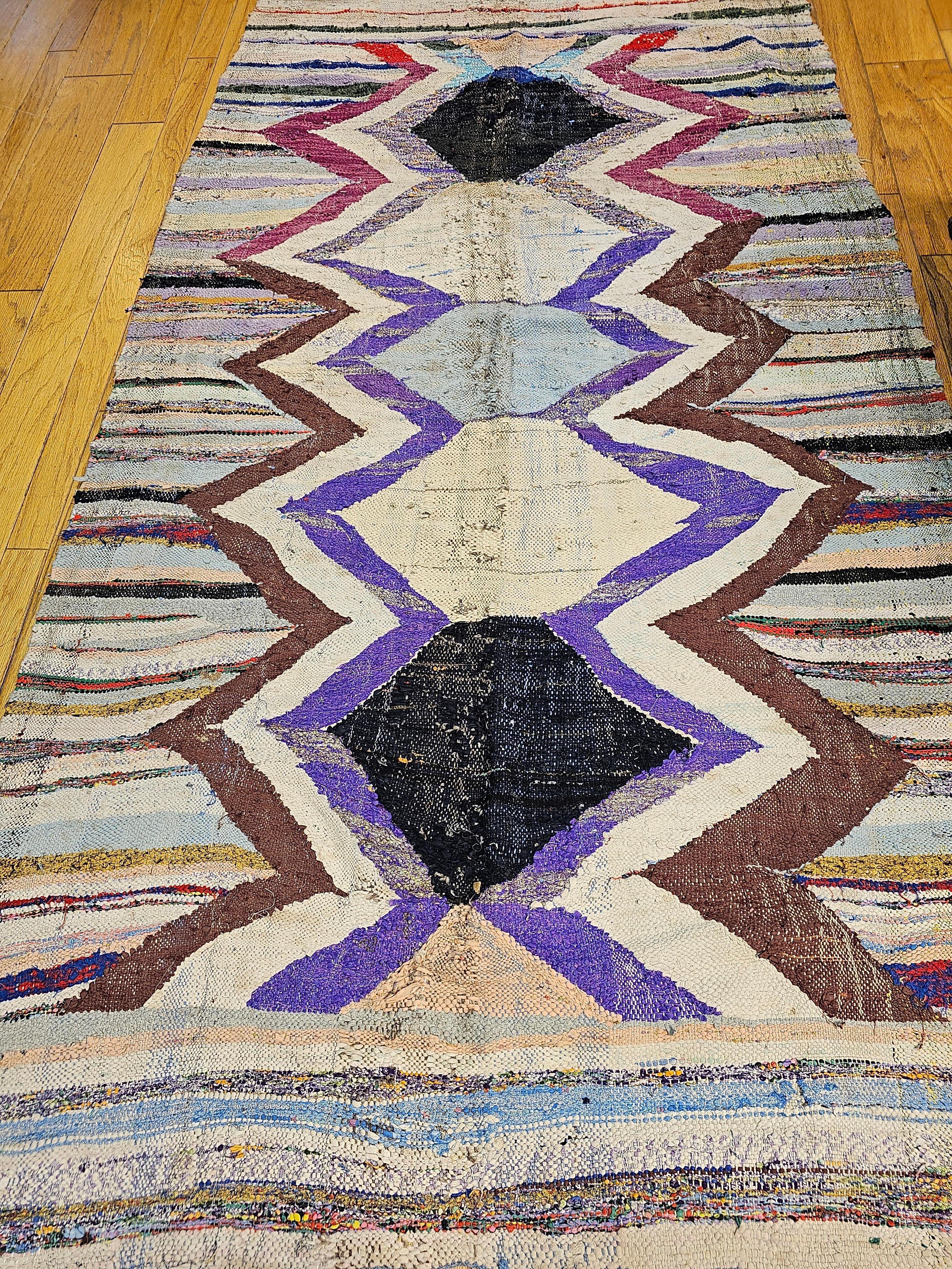 Vintage Moroccan Kilim in Large Geometric Pattern in Lavender, Ivory, Red, Black For Sale 5