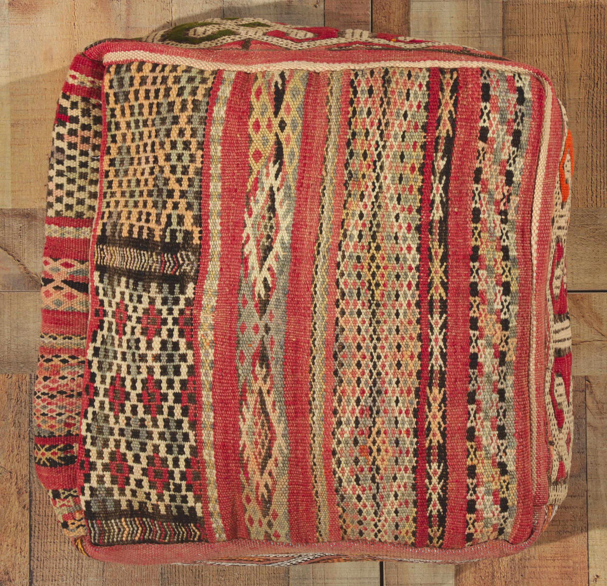 Vintage Moroccan Kilim Pouf Ottoman In Good Condition In Dallas, TX