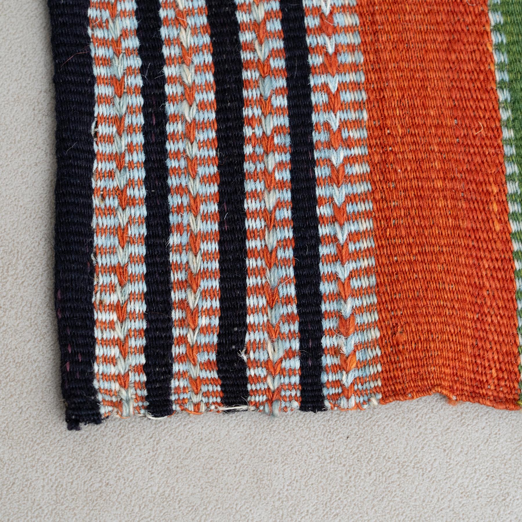 Vintage Moroccan Kilim Rug – 1970s, Geometric Earth Beige & Bold Stripes For Sale 2