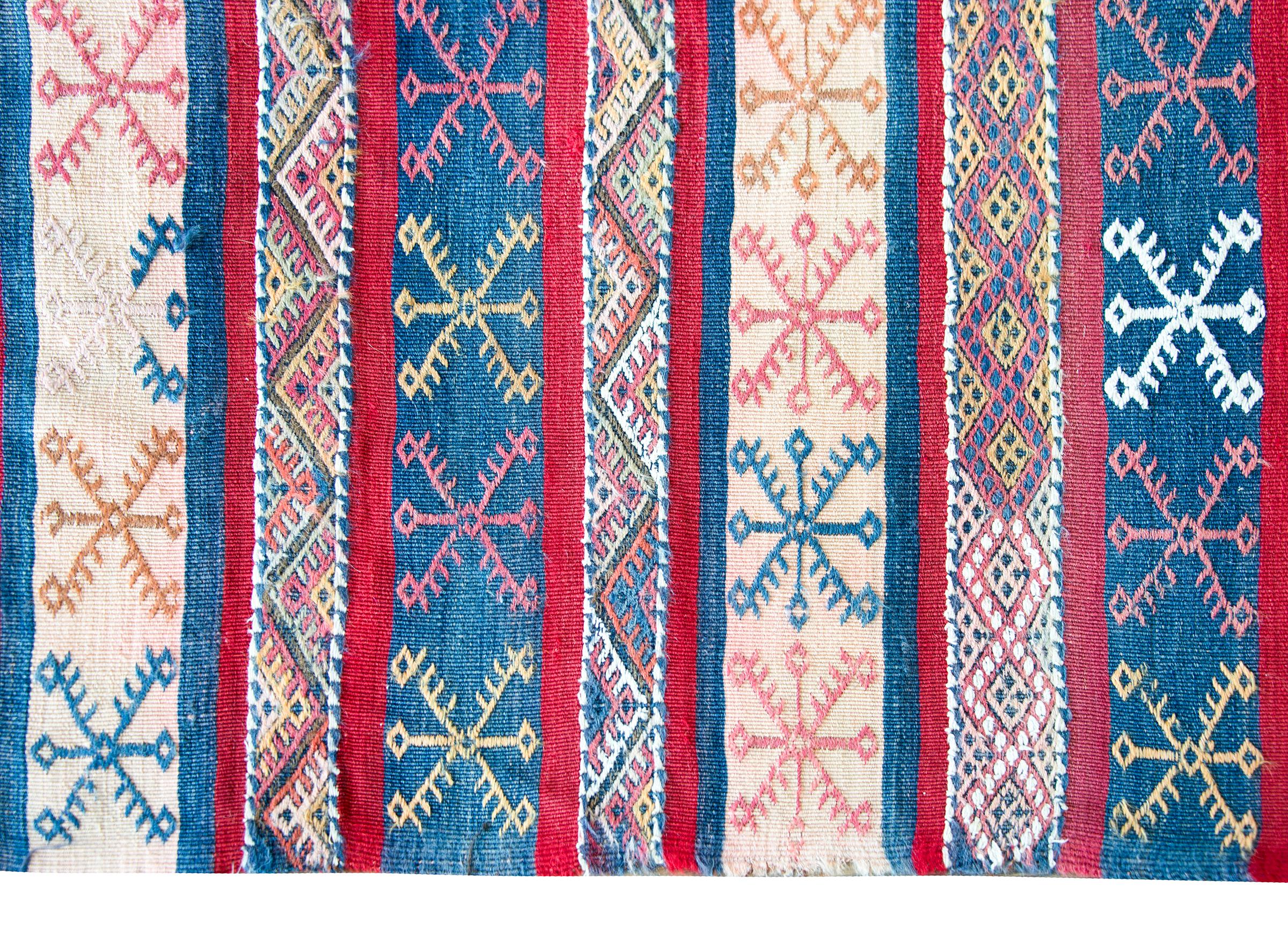 Marokkanischer Kelim-Teppich, Vintage (Handgeknüpft) im Angebot