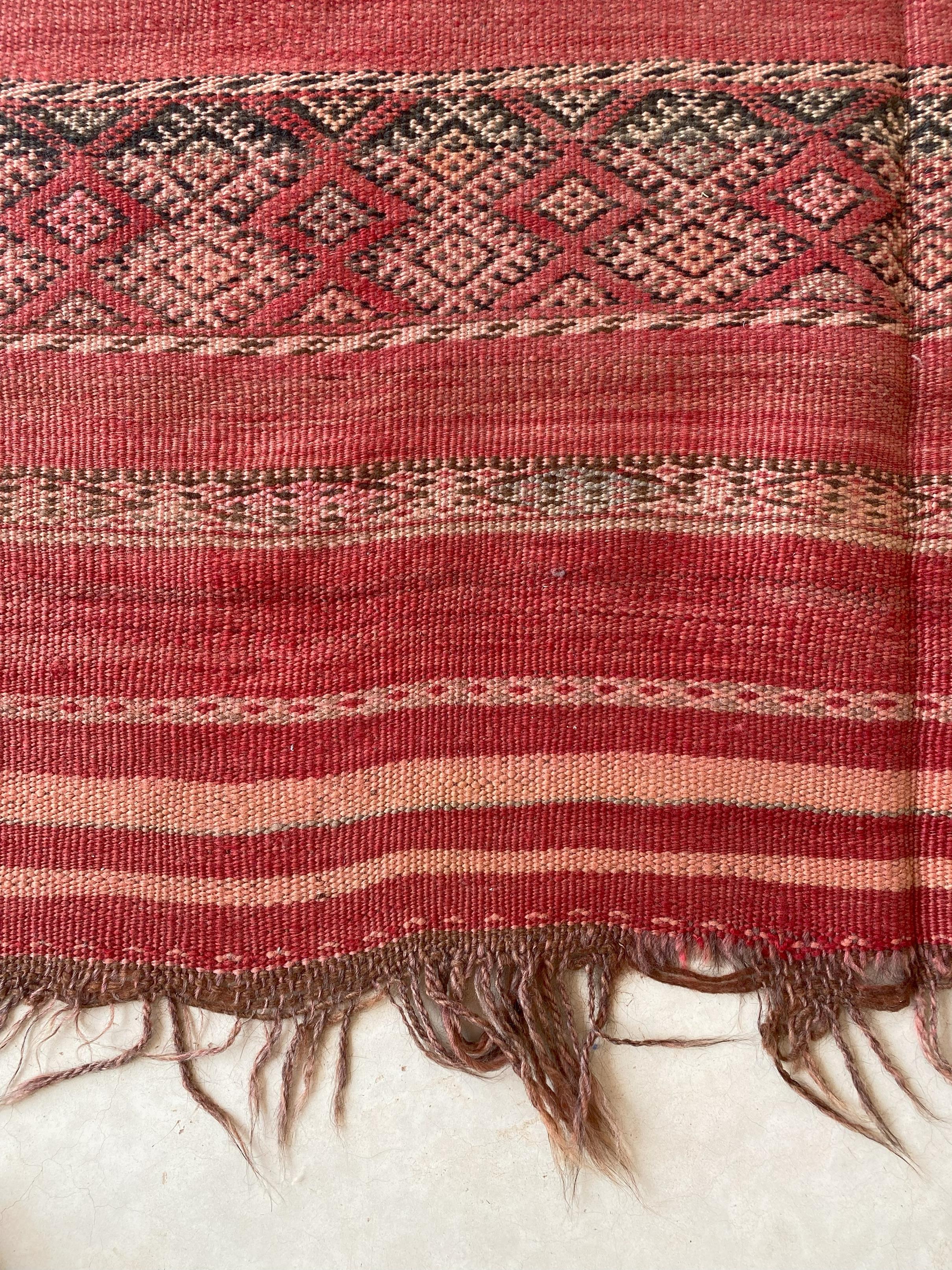 Vintage Moroccan Kilim rug - Red - 5x9.2feet / 152x282cm For Sale 5