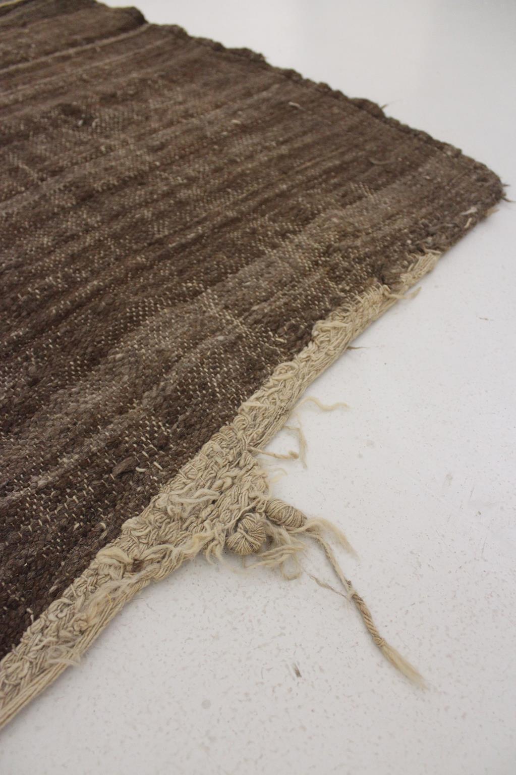 Vintage Moroccan Kilim rug - Stripes in beige+brown - 4.6x14.4feet / 142x440cm For Sale 6