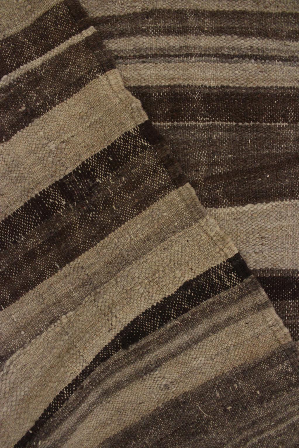 Vintage Moroccan Kilim rug - Stripes in beige+brown - 4.6x14.4feet / 142x440cm For Sale 7