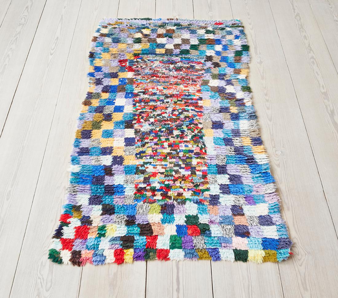 Morocco, vintage

Multicolored Boucherouite rug.

Measures: H 181 x W 95 cm.