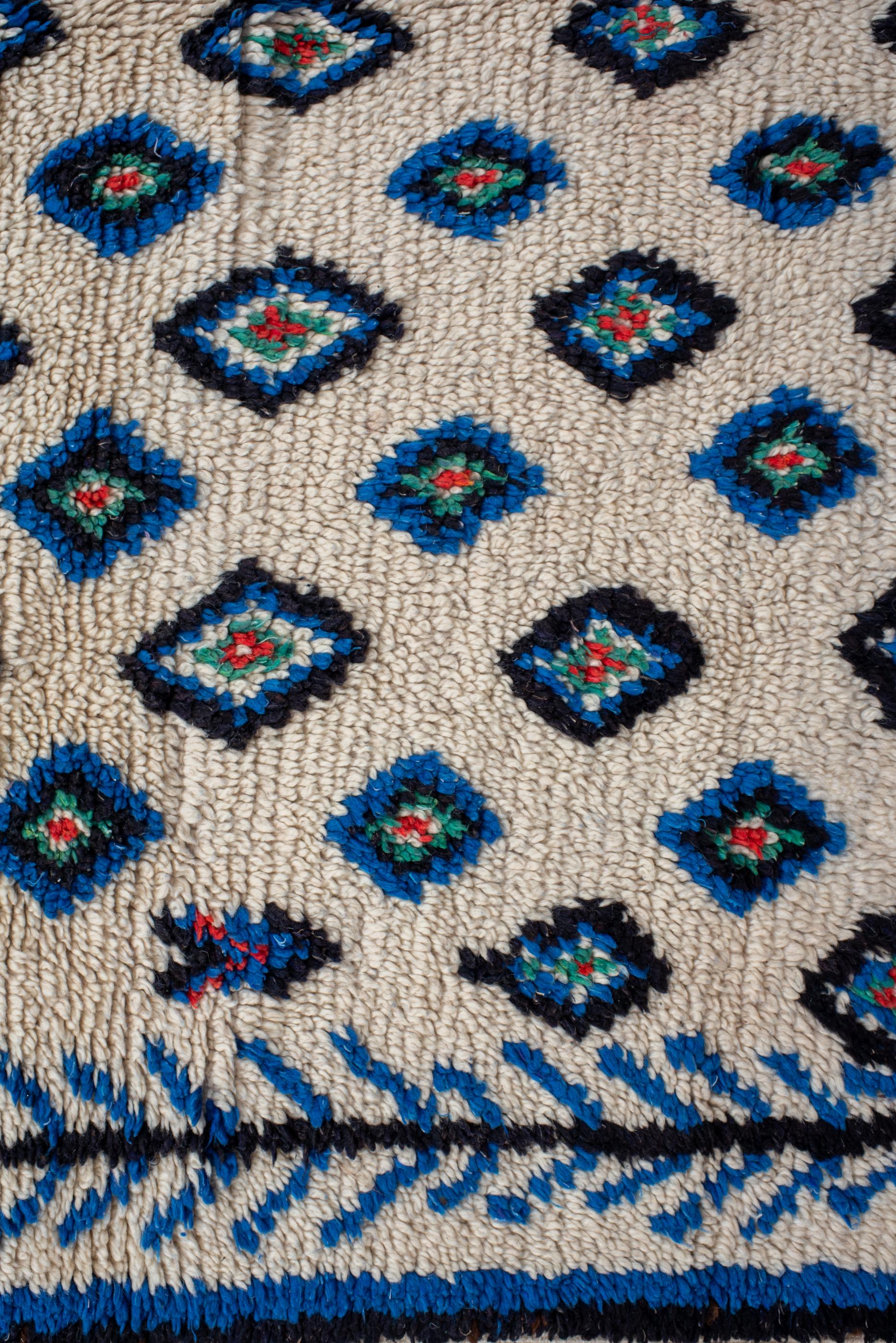 20th Century Vintage Moroccan Long Rug with Ecru Field and Blue Details 