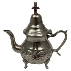Marokkanische versilberte Vintage-Teekanne aus Metall