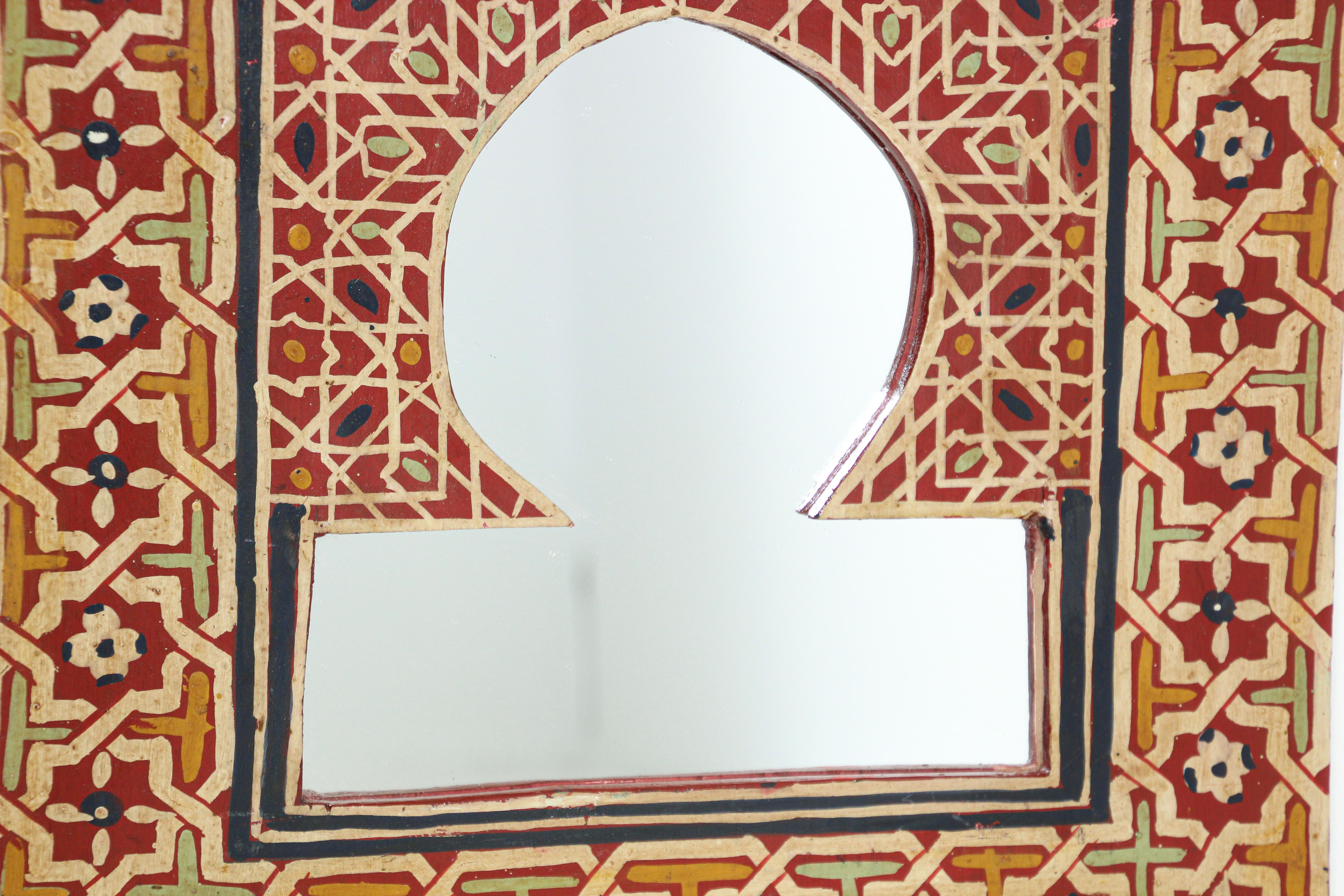 Marokkanischer Vintage-Spiegel, handbemalt mit rotem maurischem Design im Angebot 1