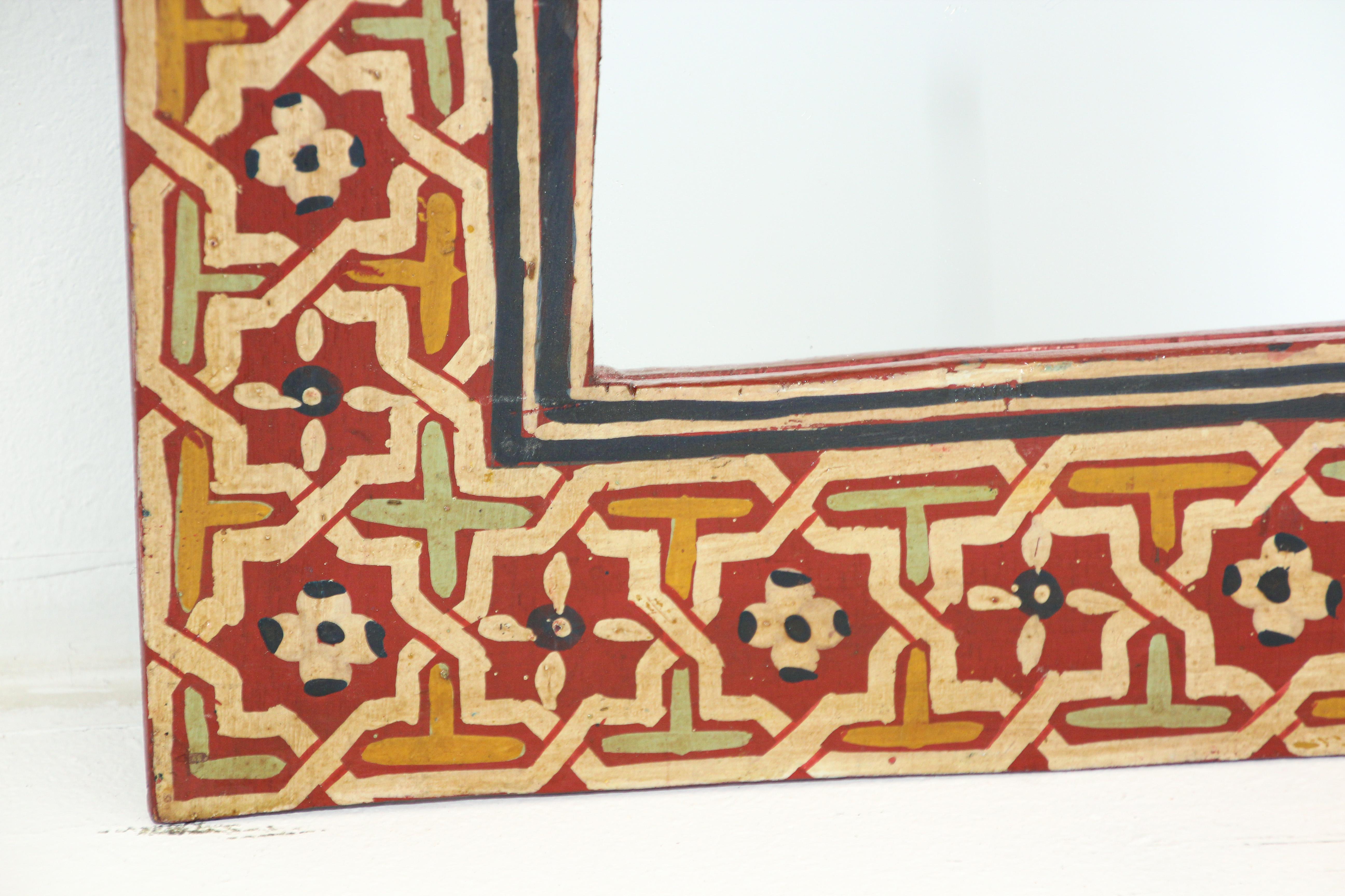 Marokkanischer Vintage-Spiegel, handbemalt mit rotem maurischem Design im Angebot 2