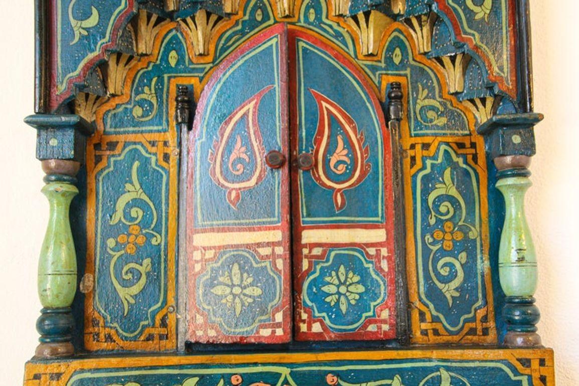 Peint à la main Miroir marocain vintage en forme de fenêtre mauresque