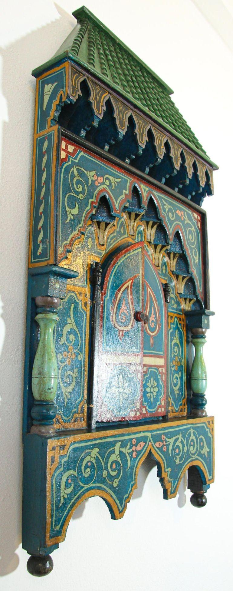 20ième siècle Miroir marocain vintage en forme de fenêtre mauresque