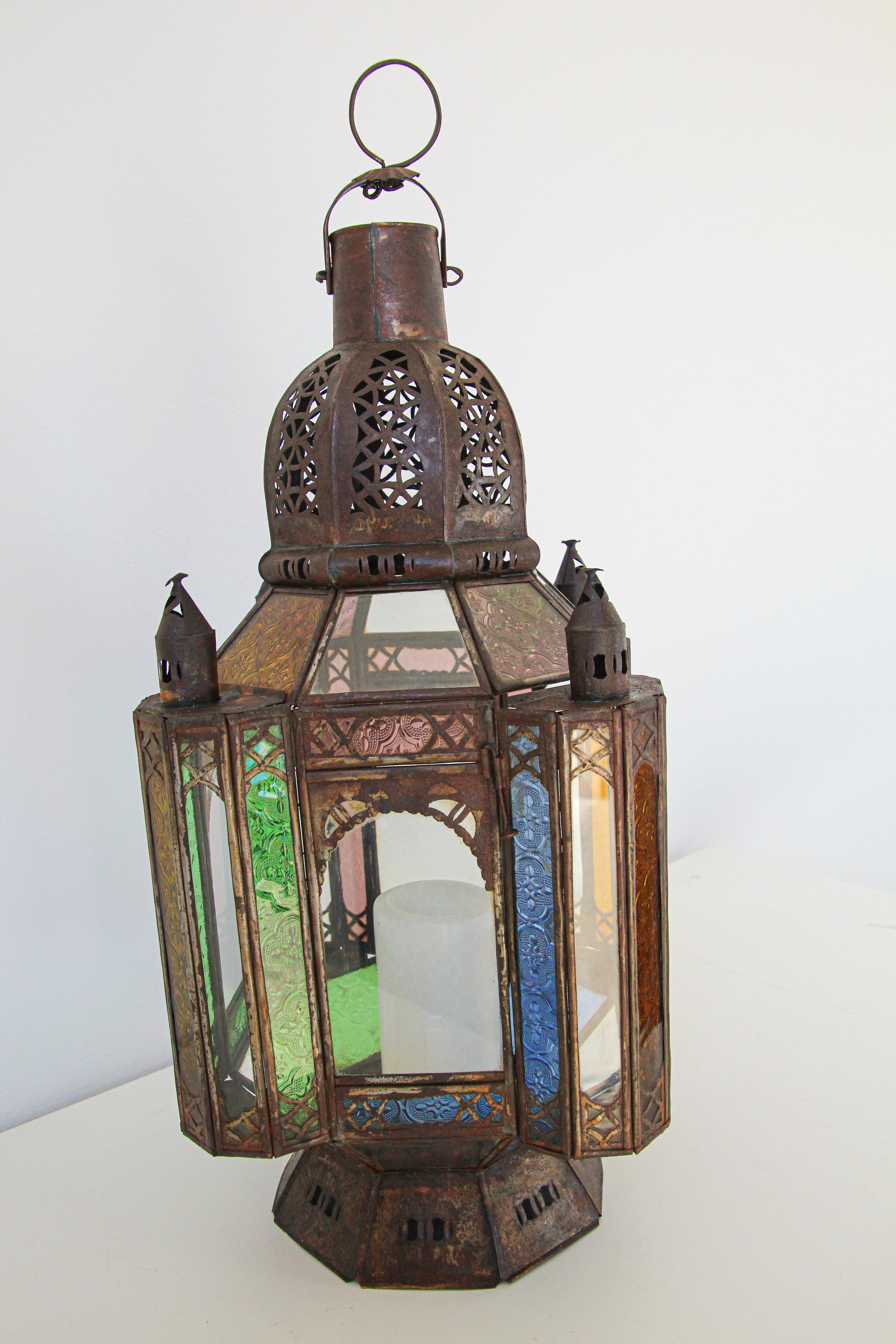 Vintage Moroccan Moorish Metal and Glass Candle Lantern 10