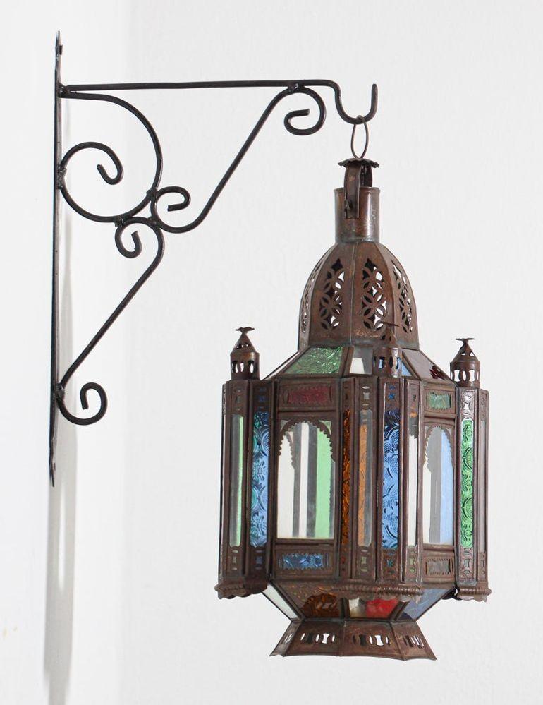 Mauresque Lanterne ou pendentif marocaine vintage en métal et verre teinté en vente