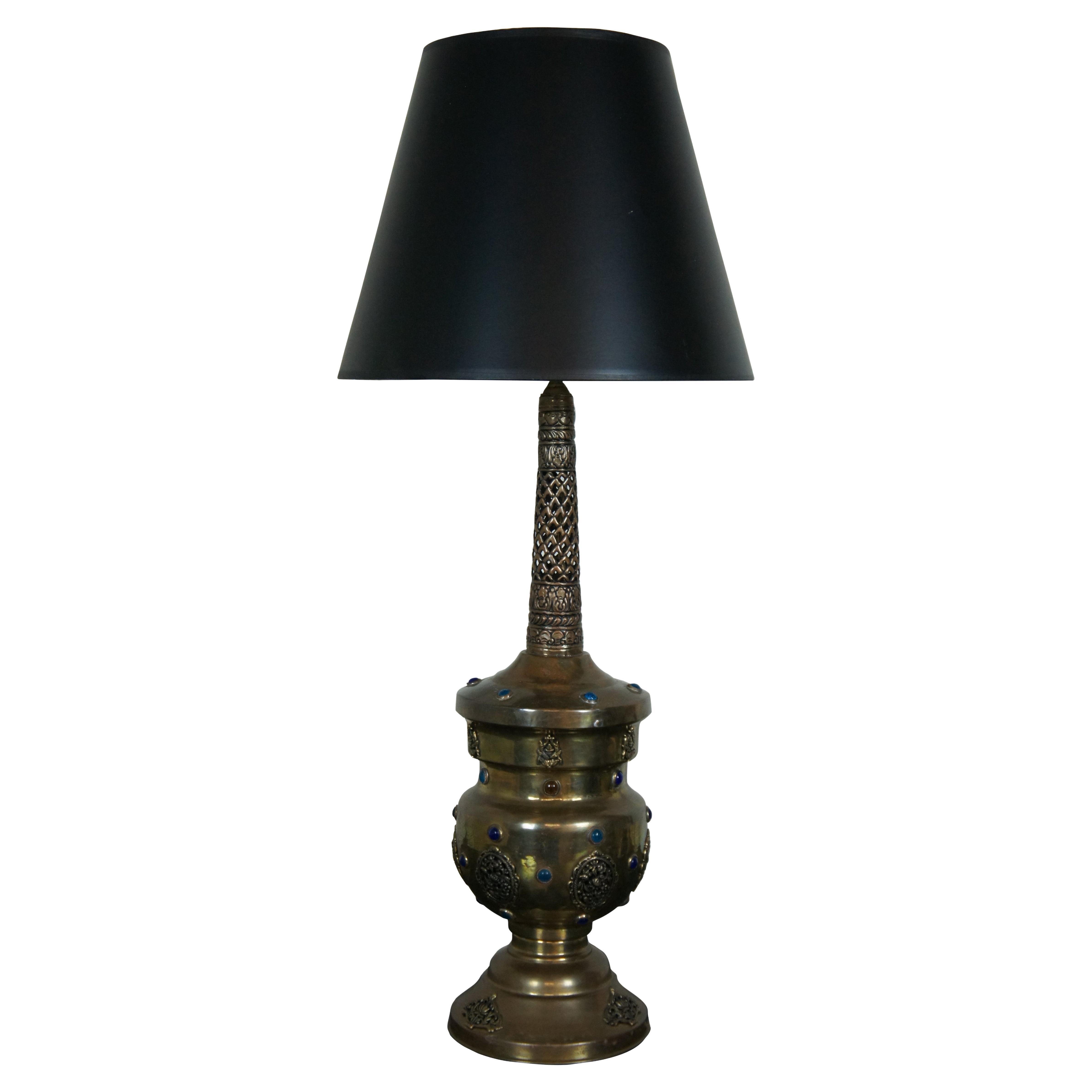 Lampada da tavolo d'epoca marocchina moresca in ottone traforato e reticolato con gioielli
