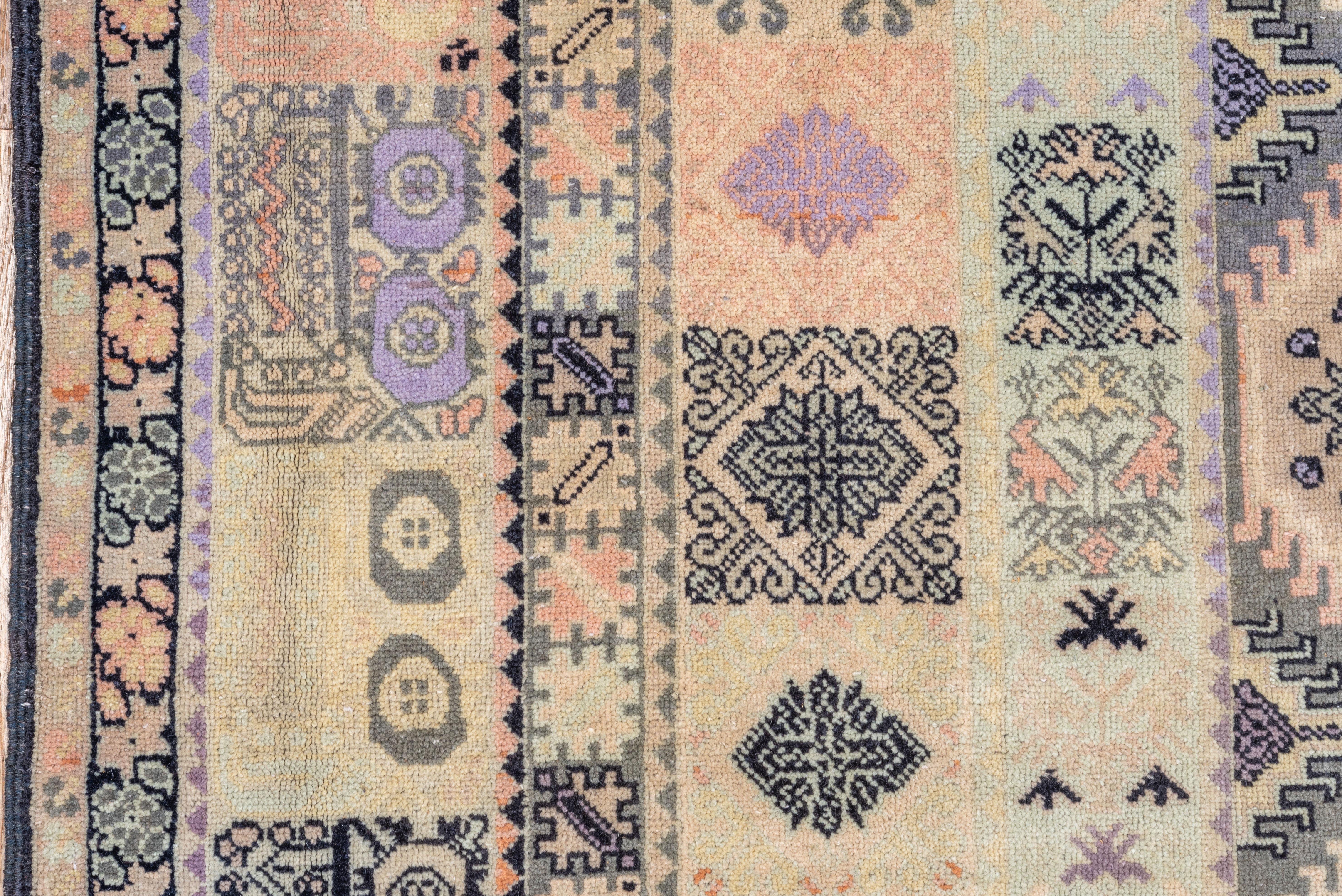 Tappeto con motivo marocchino vintage In condizioni ottime in vendita a New York, NY